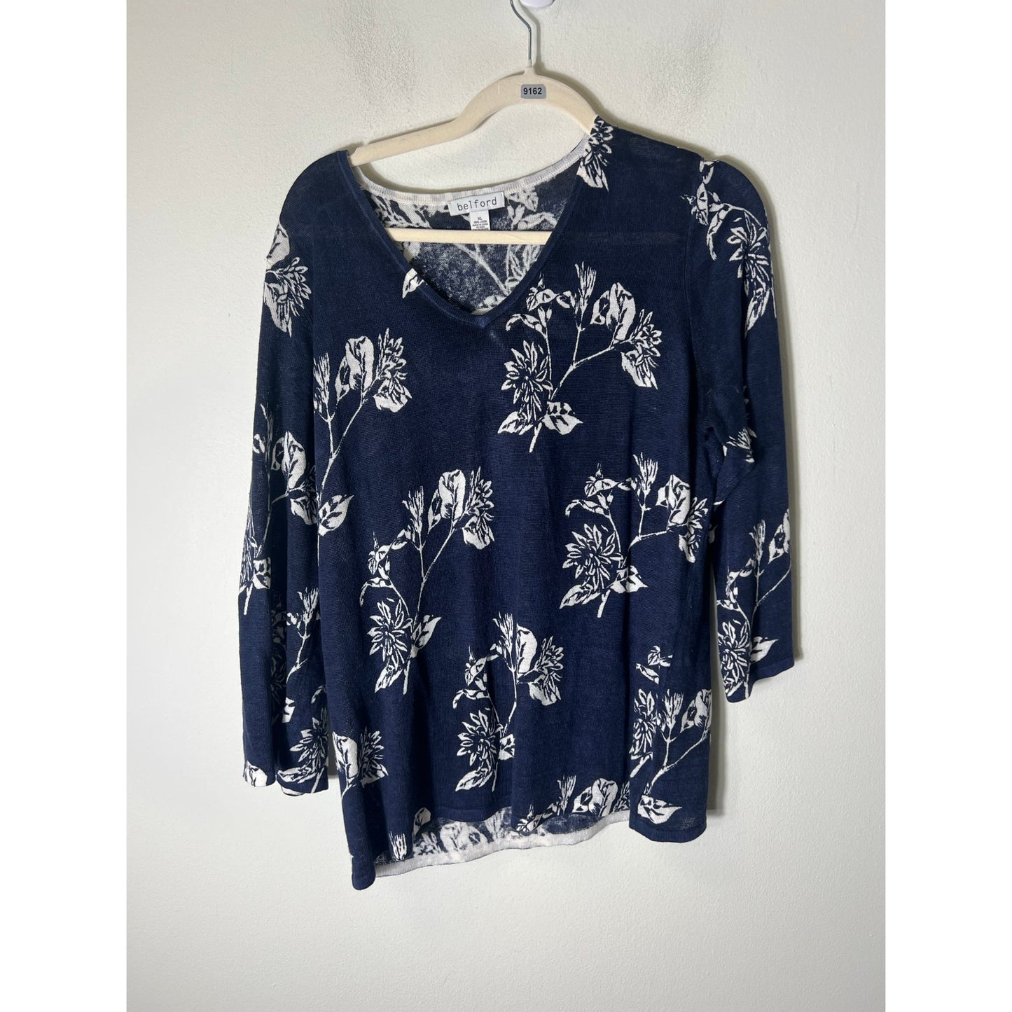 Belford Navy And White Floral Light Weight Sweater Sz XL