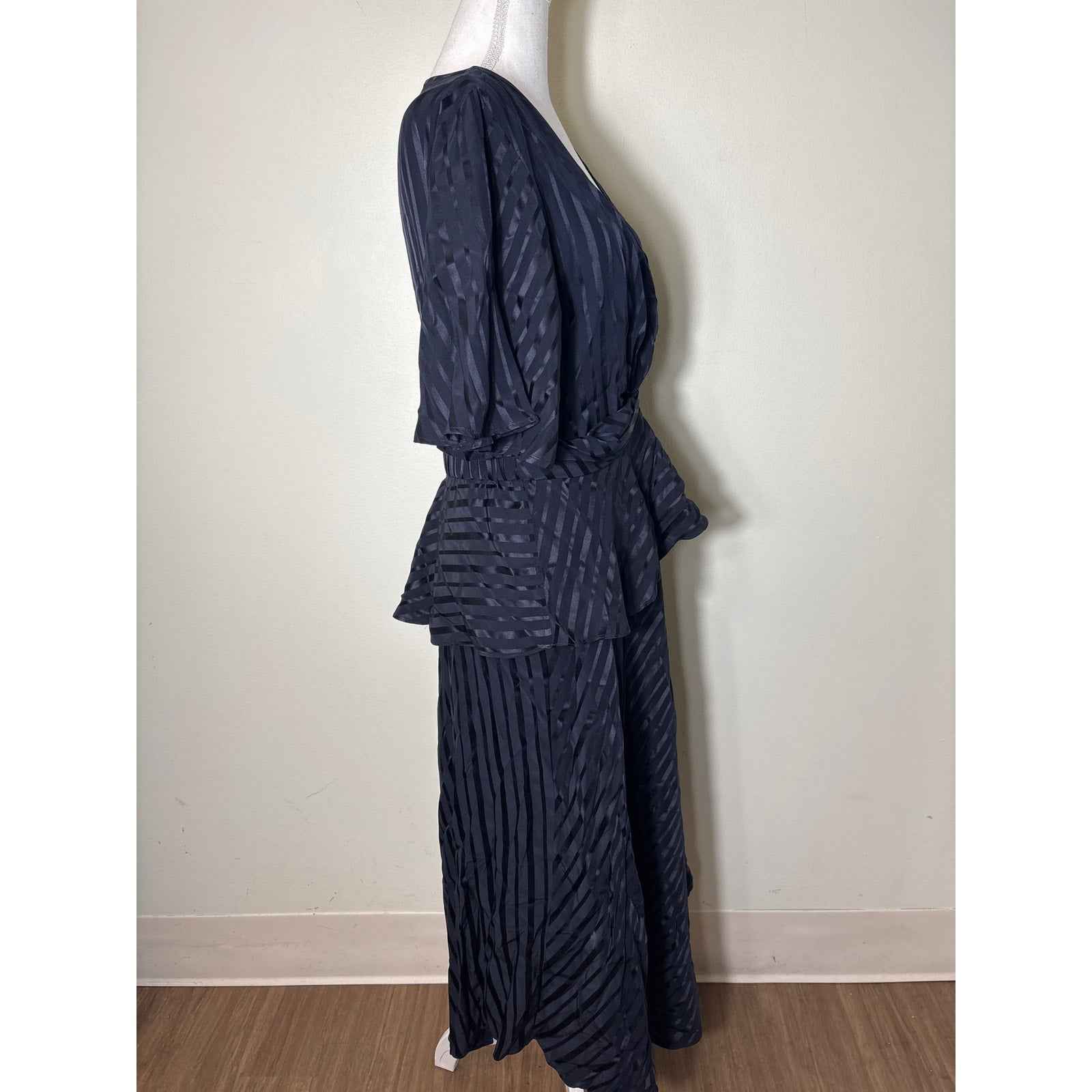 A.L.C Black Stripe Half Sleeve V-Neck Long Special Occasion Dress Sz 8