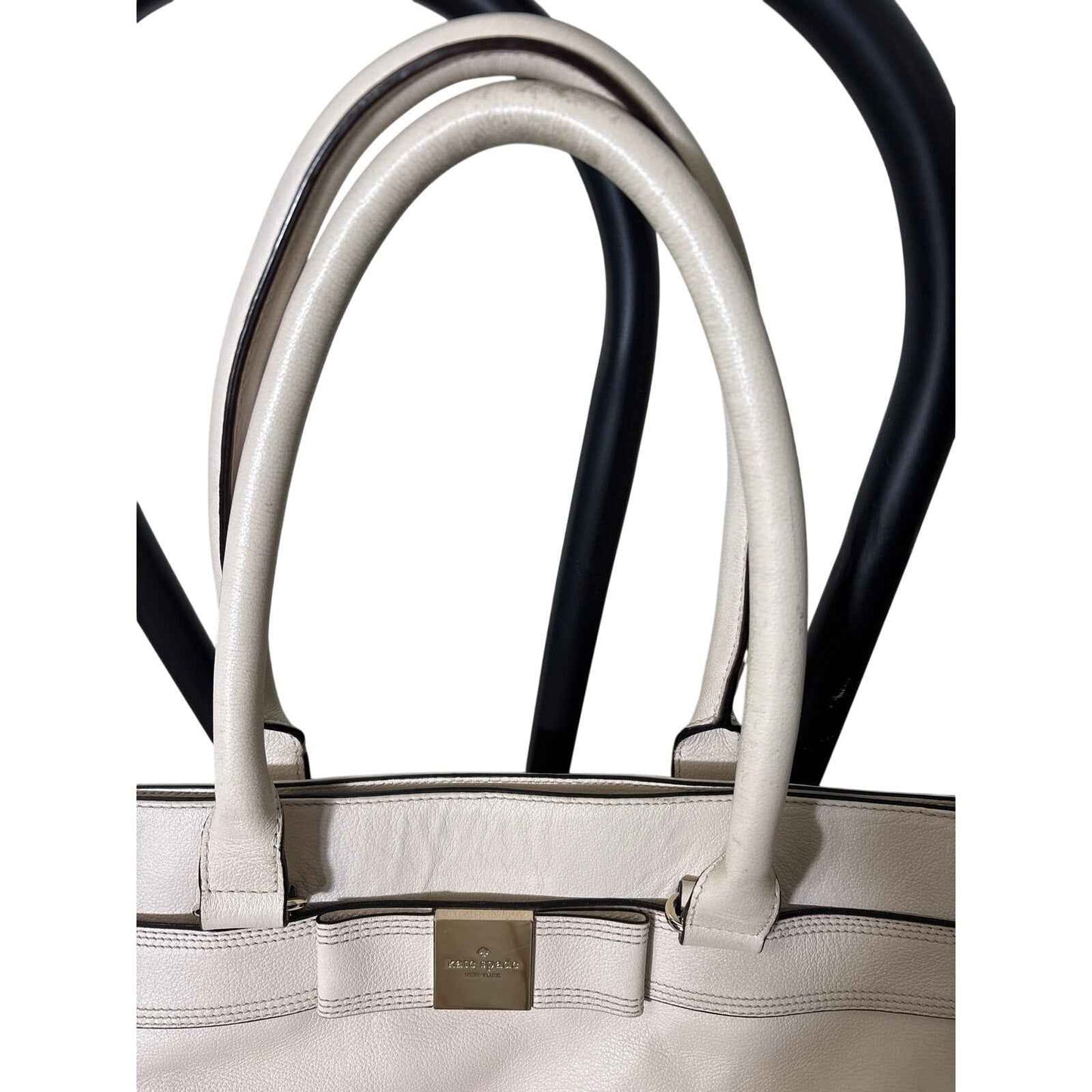 Kate Spade Beige Pebbled Leather Bow Shoulder Bag 20"x11"