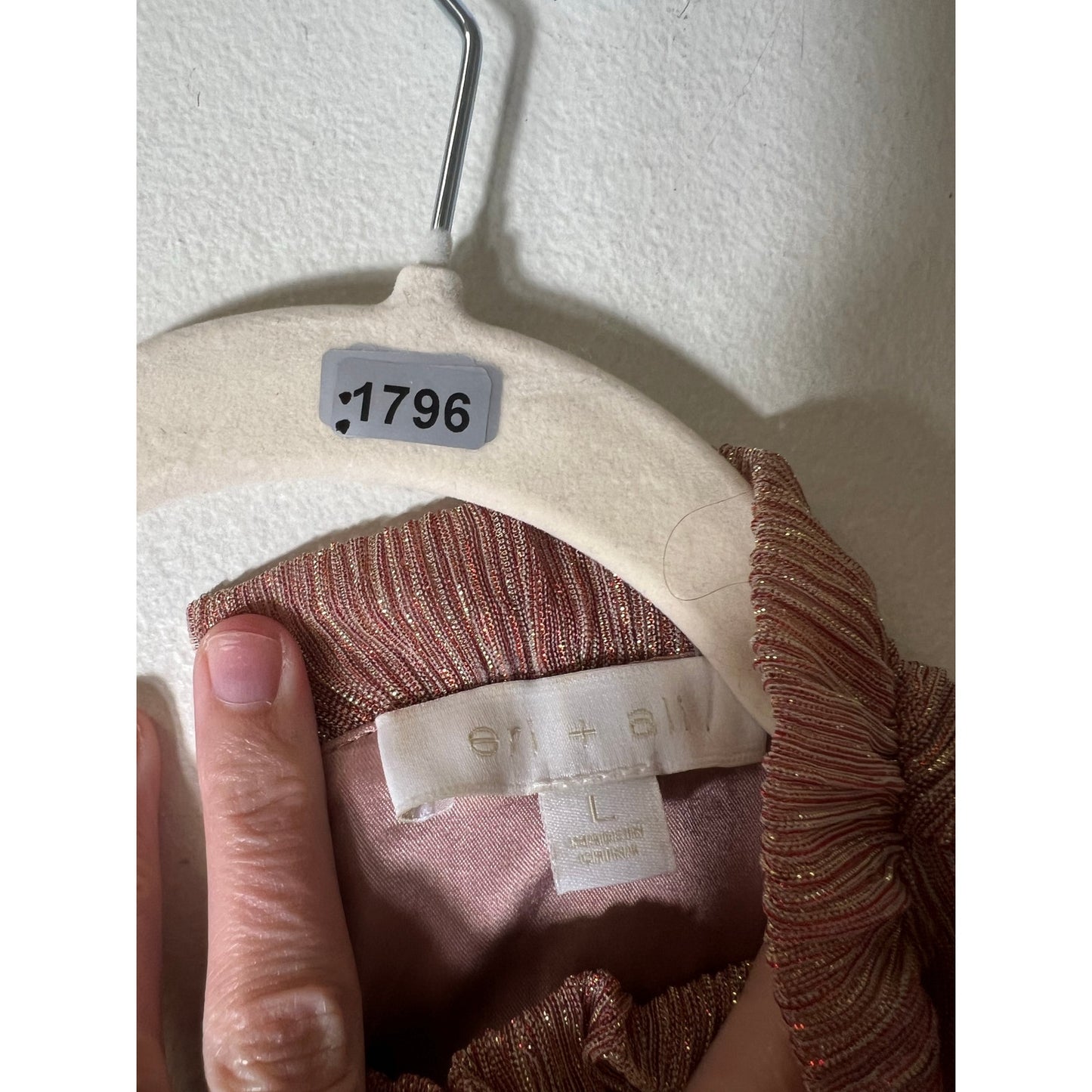 Eri + Ali Blush Shimmery Sleevelss Ruffle Neckline Top Sz L