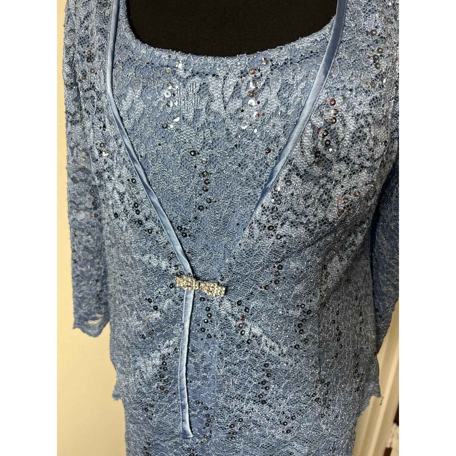 R&M Richards Dusty Blue Lace/sequin form gown and Jacket. NEW Sz 6