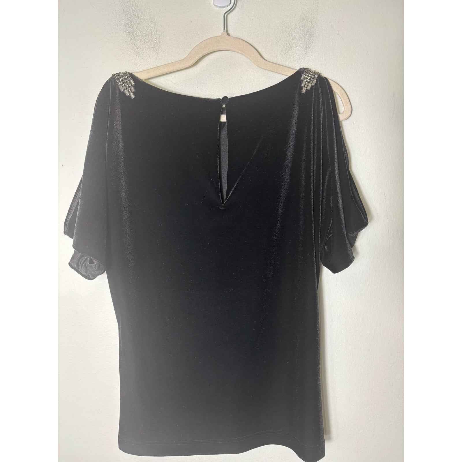 Adrianna Papell Evening Essentials Black Velour Cold Shoulder Half Sleeve Top Sz S