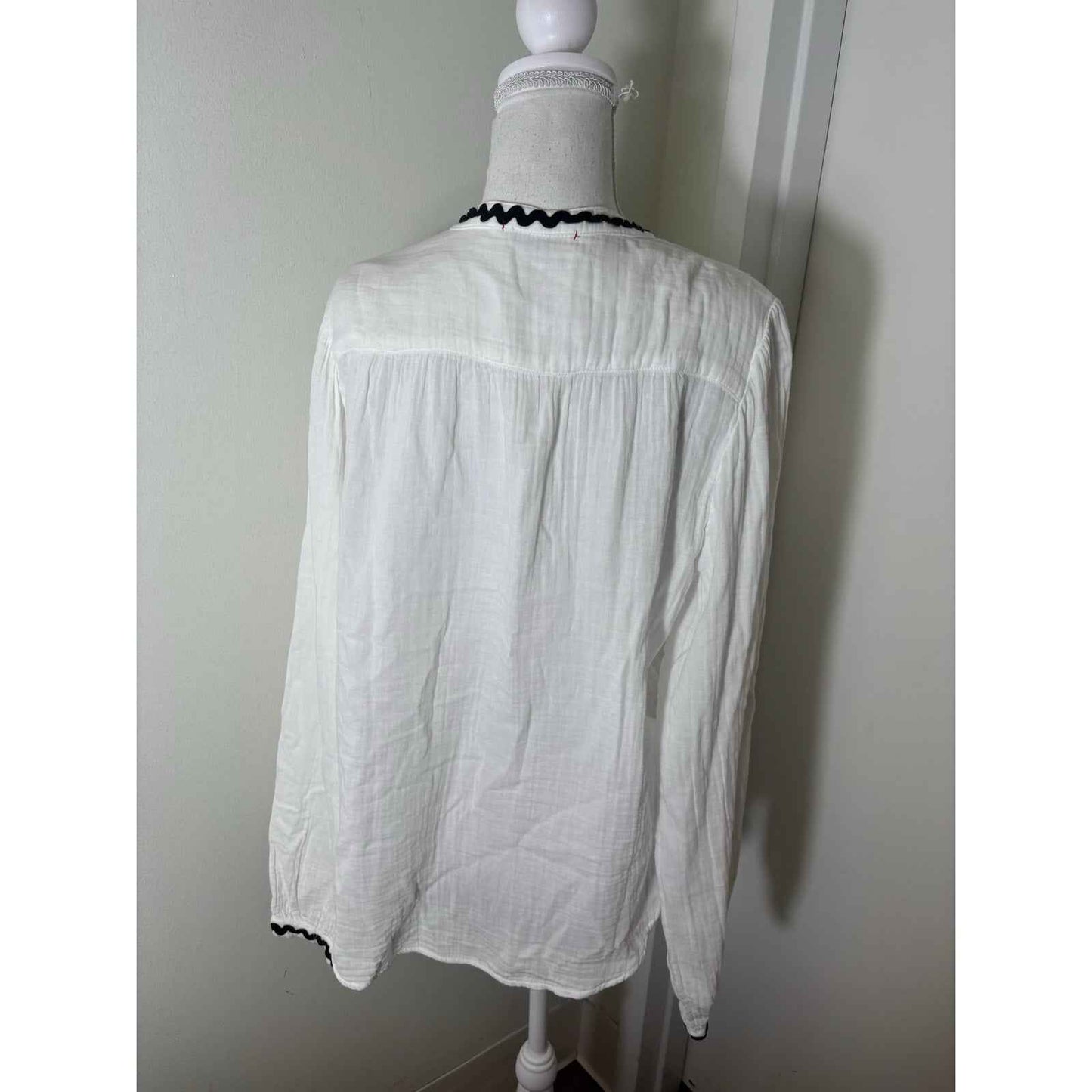 Stark White Gauze W Black Ric Rac Trim Shirt Sz L