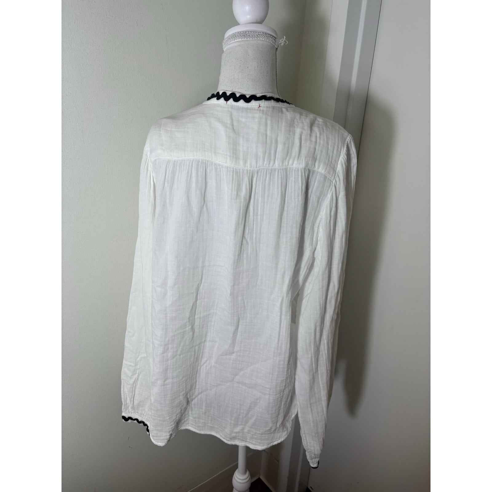 Stark White Gauze W Black Ric Rac Trim Shirt Sz L