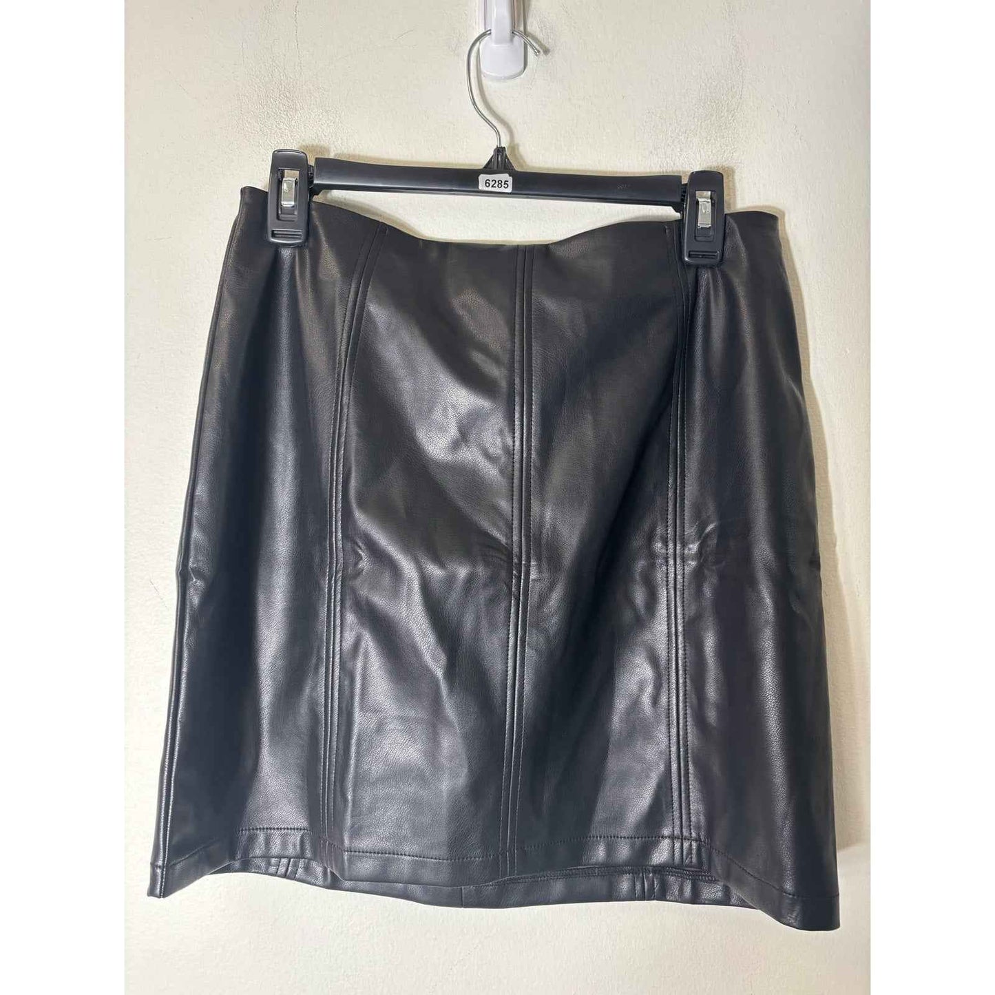 Woman's Bundle of 5 Free People, Zara, Rails Sz M