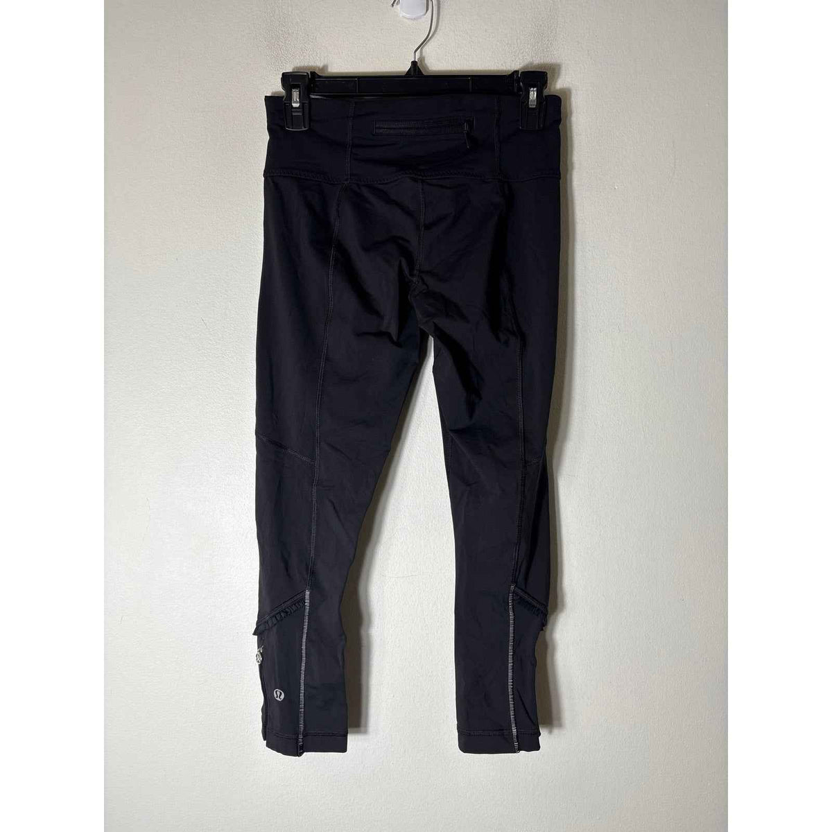 Lululemon Black Ruffle Ankle Trim Leggings Sz 6