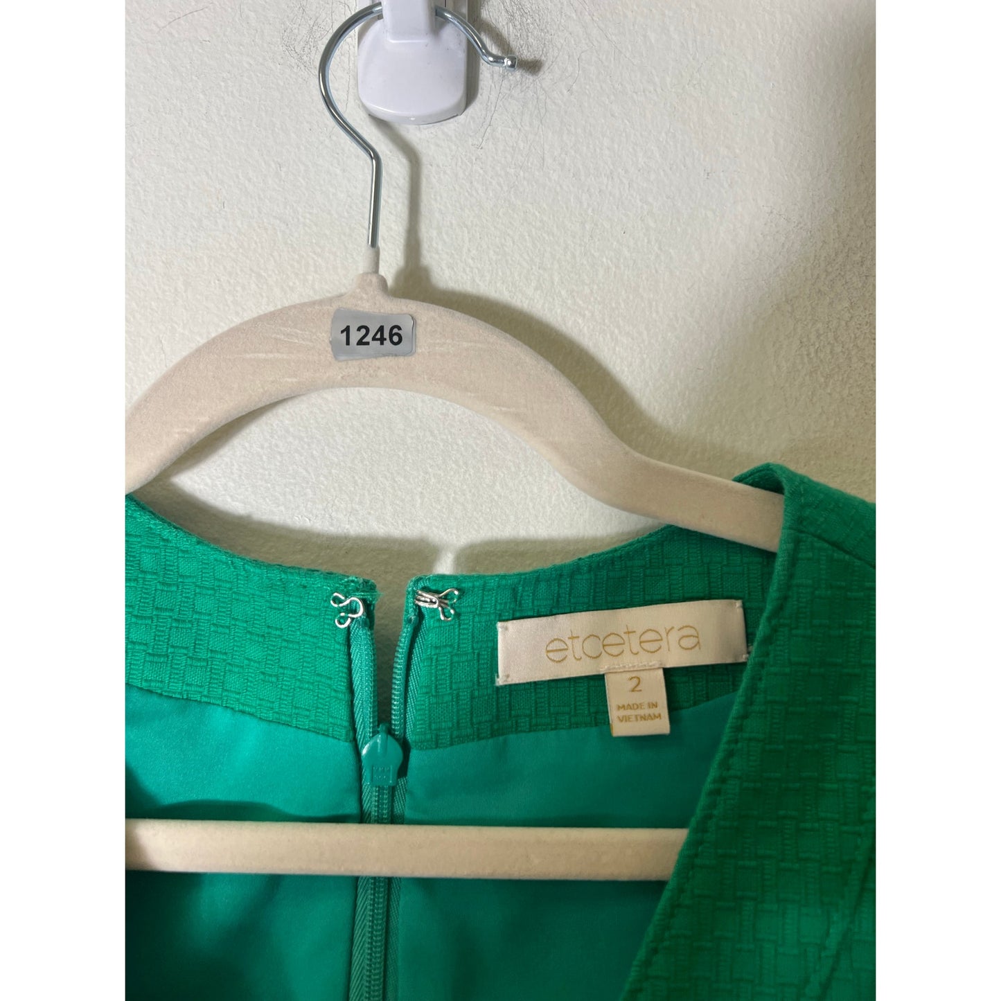 Etcetera Kelly Green Sleeveless V-Neck Knee Length Dress Sz 2
