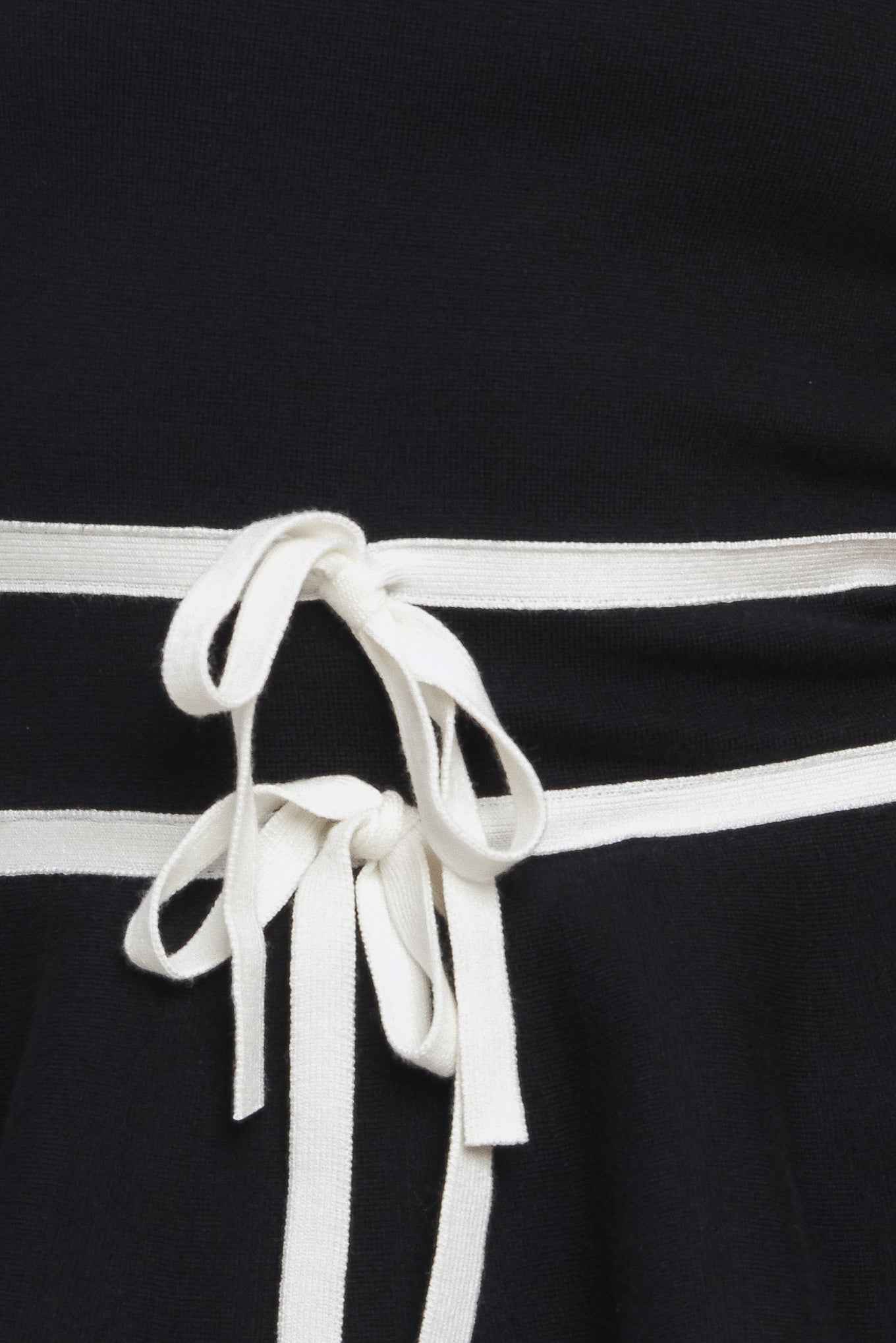 SUNLIT GROVE BLACK SWEATER KNIT TOP