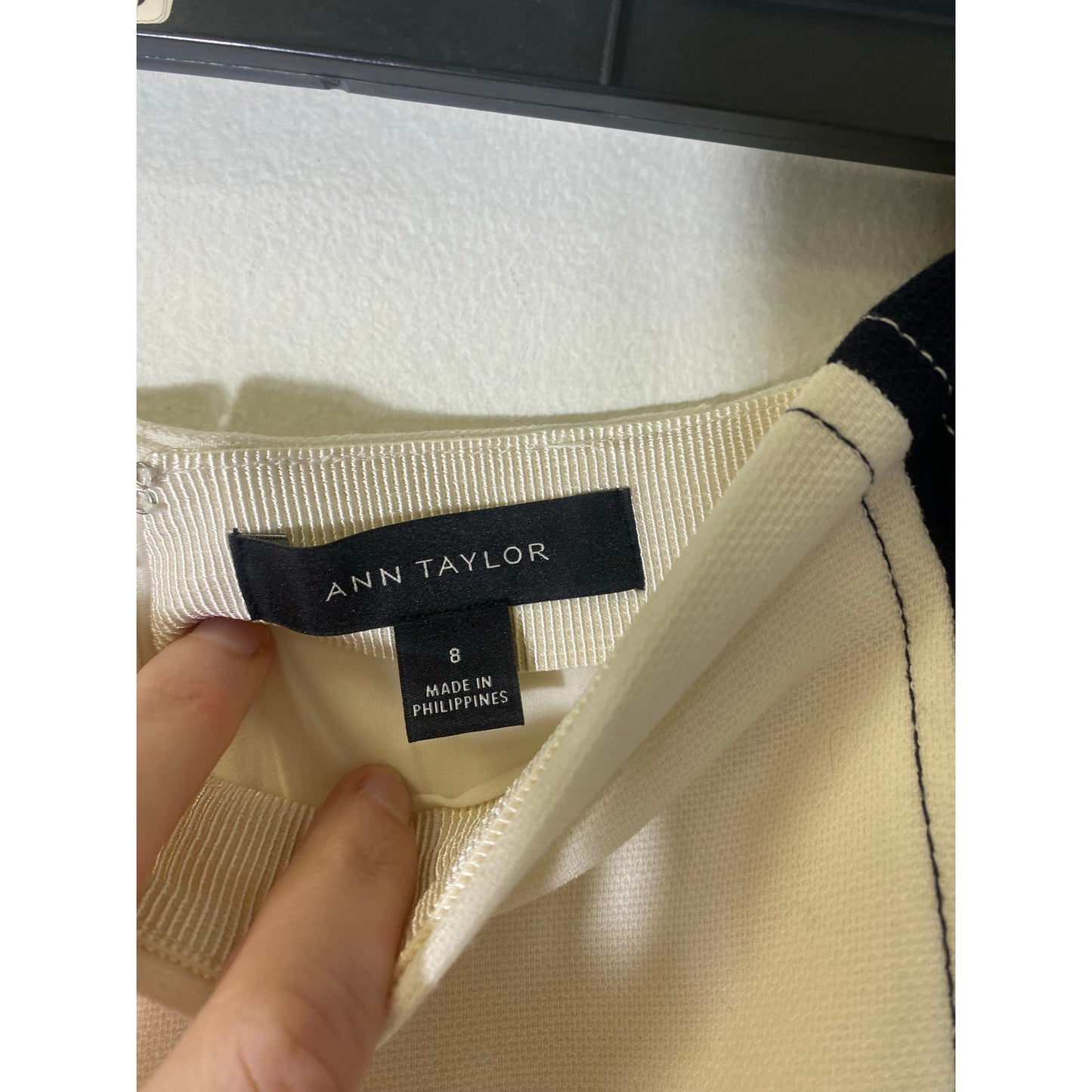 Ann Taylor Off White Navy Color Block Knee Length Pencil Skirt Sz 8