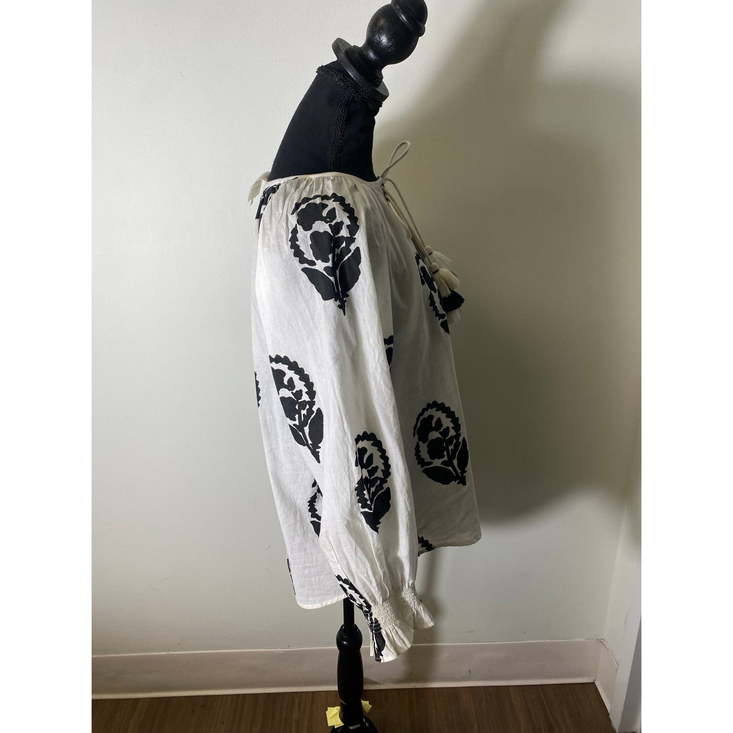 Sohalia White/Black Block Print Cotton Top Sz XS