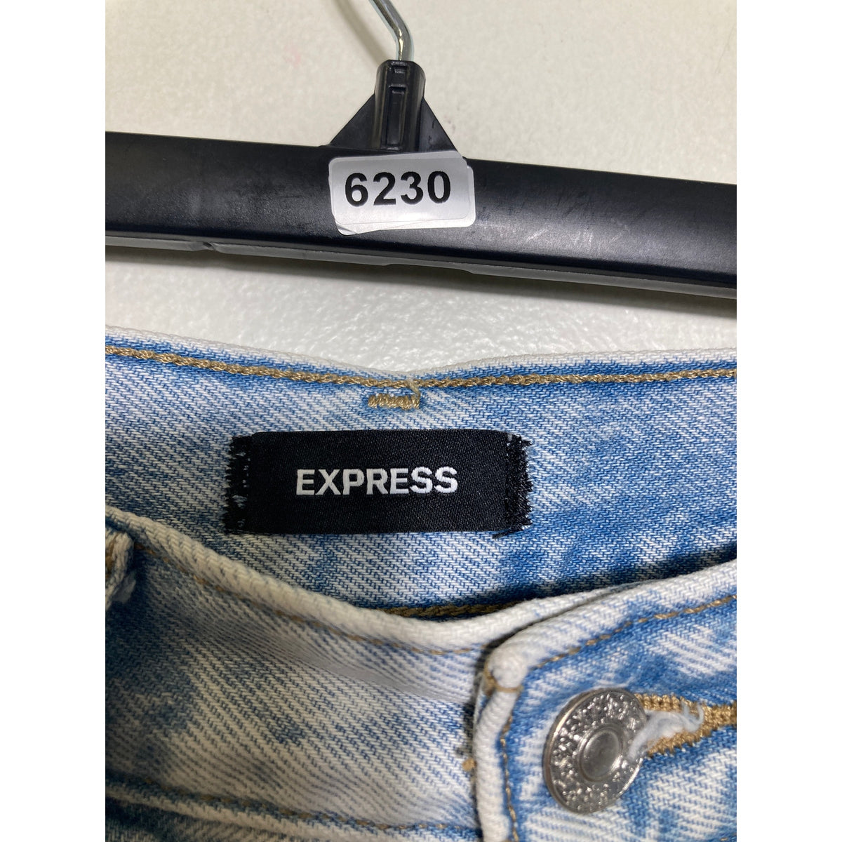 Express Light Blue Denim Button Fly High Rise Shorts Sz 4
