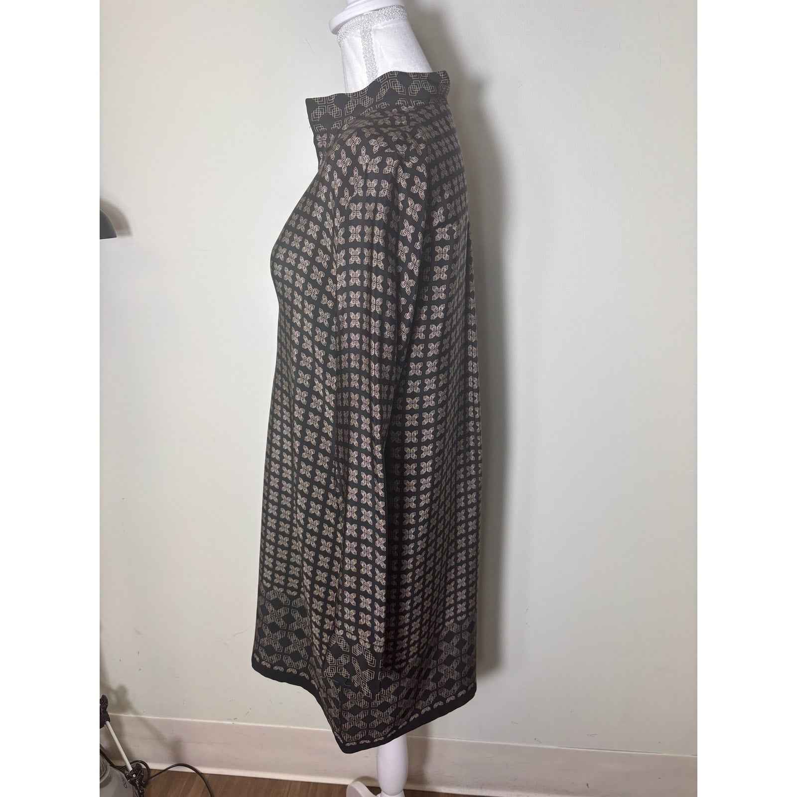 Vince Black and Tan Print Silk Shift Dress Sz 4