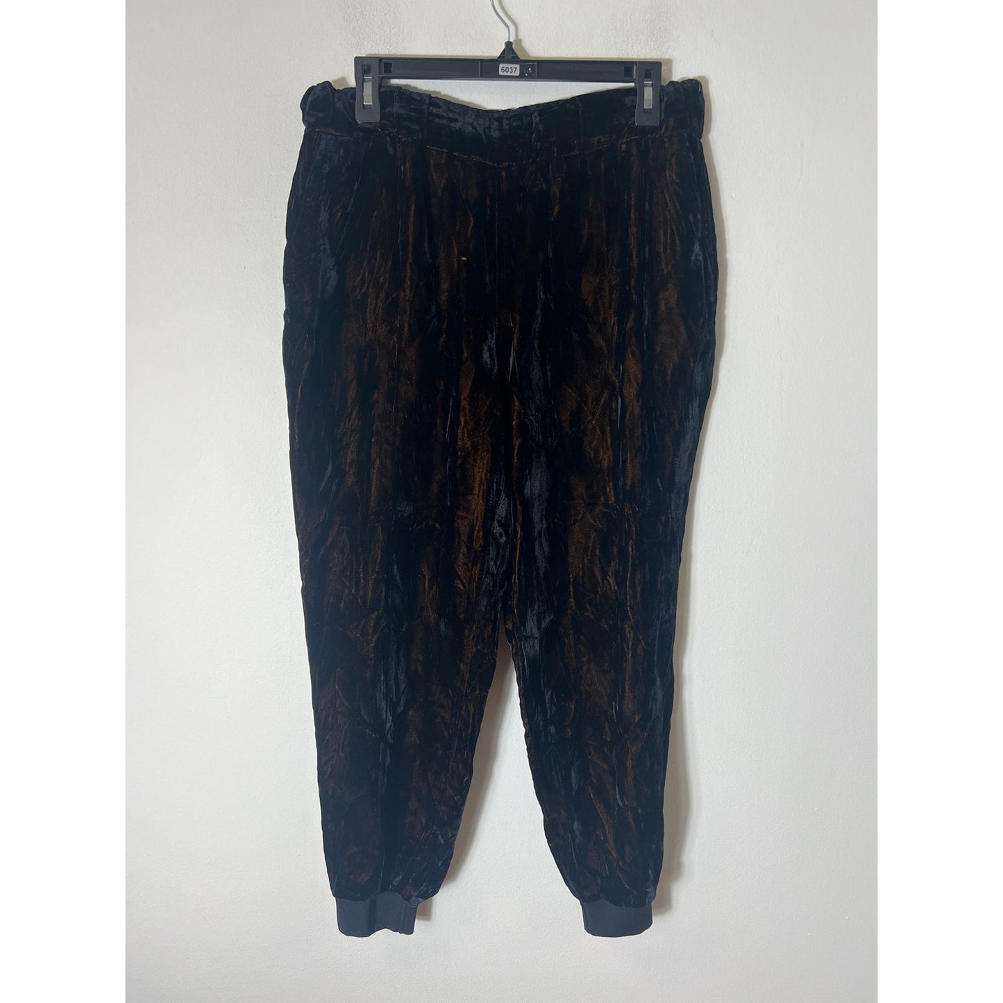Alice + Olivia Black Gold Velvet Joggers Sz M