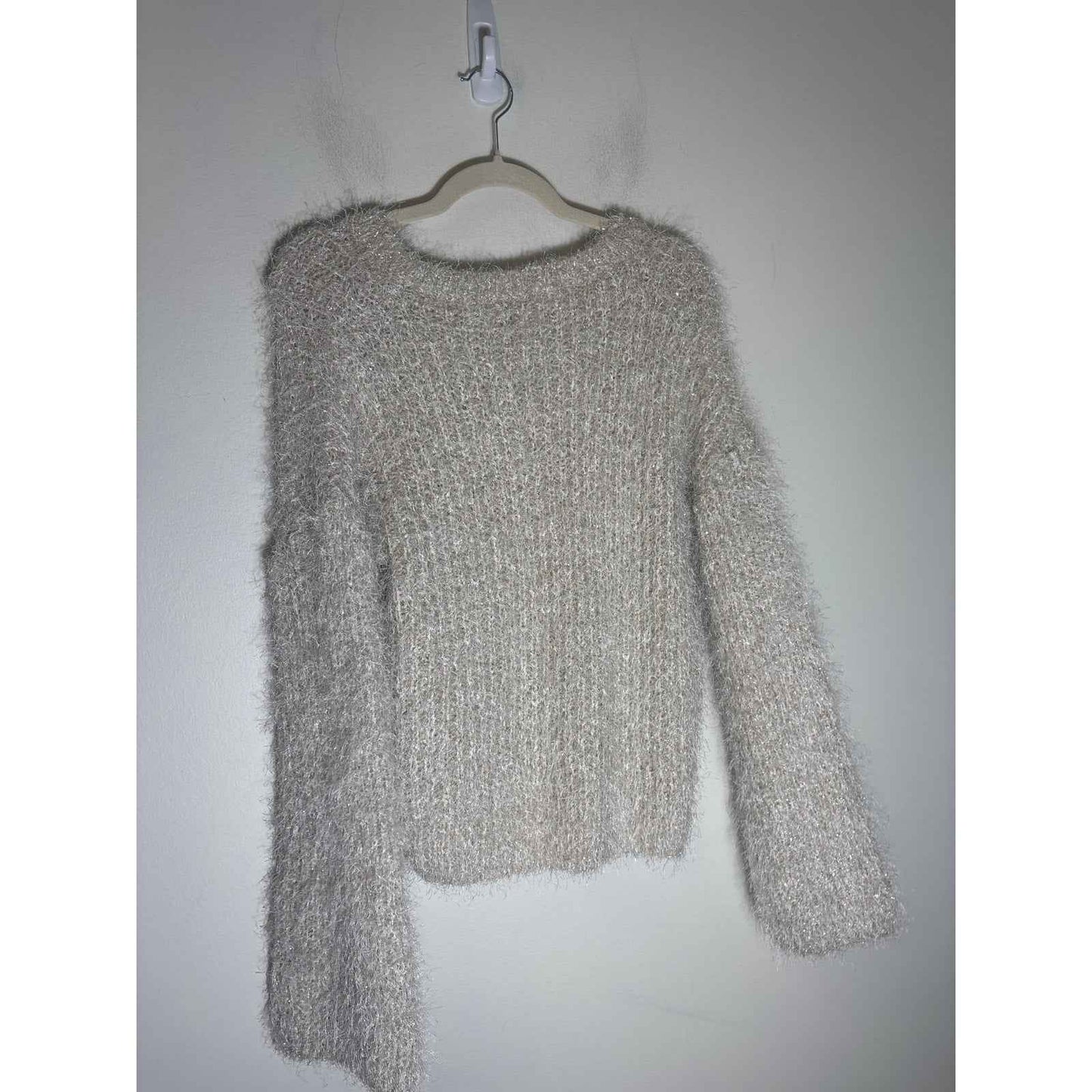 She and Sky White Metallic Long Sleeve Cropped V-Neck Sweater Sz L