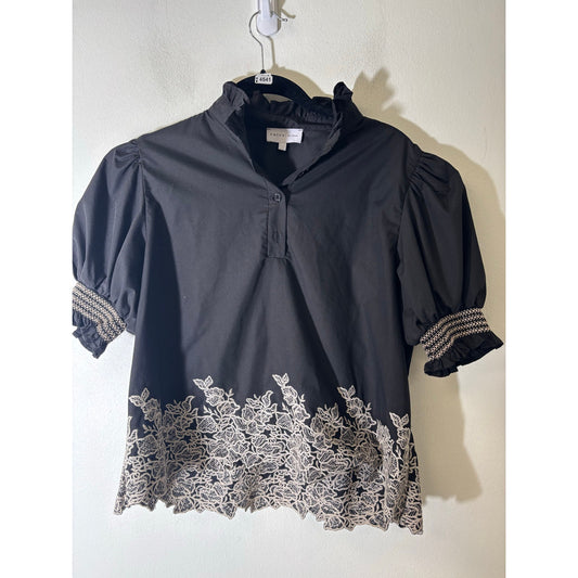 Entro Black Short Puff Sleeve Embroidered Shirt Sz M