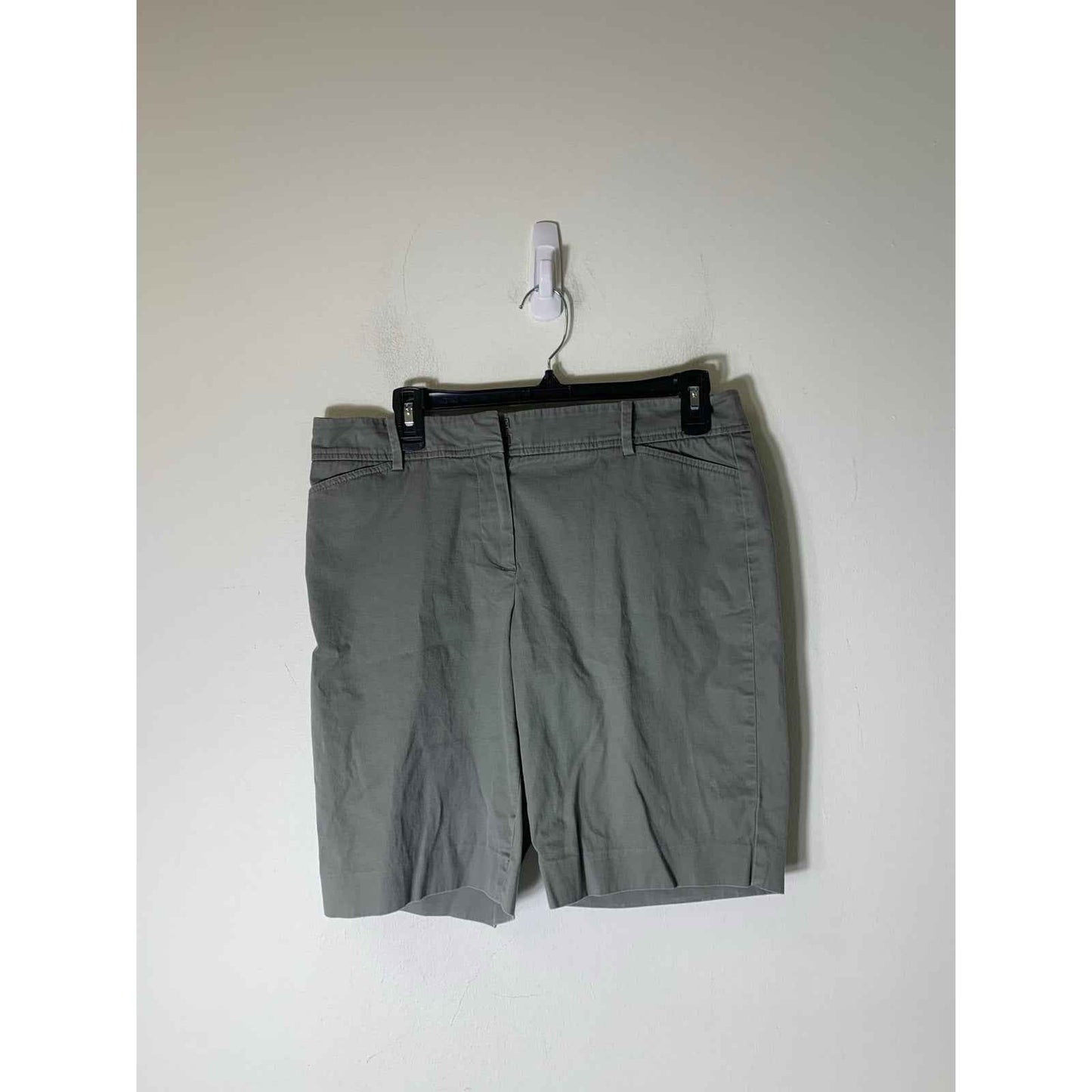 Woman's Bundle of 3 Bottoms Sz 8P- Petites