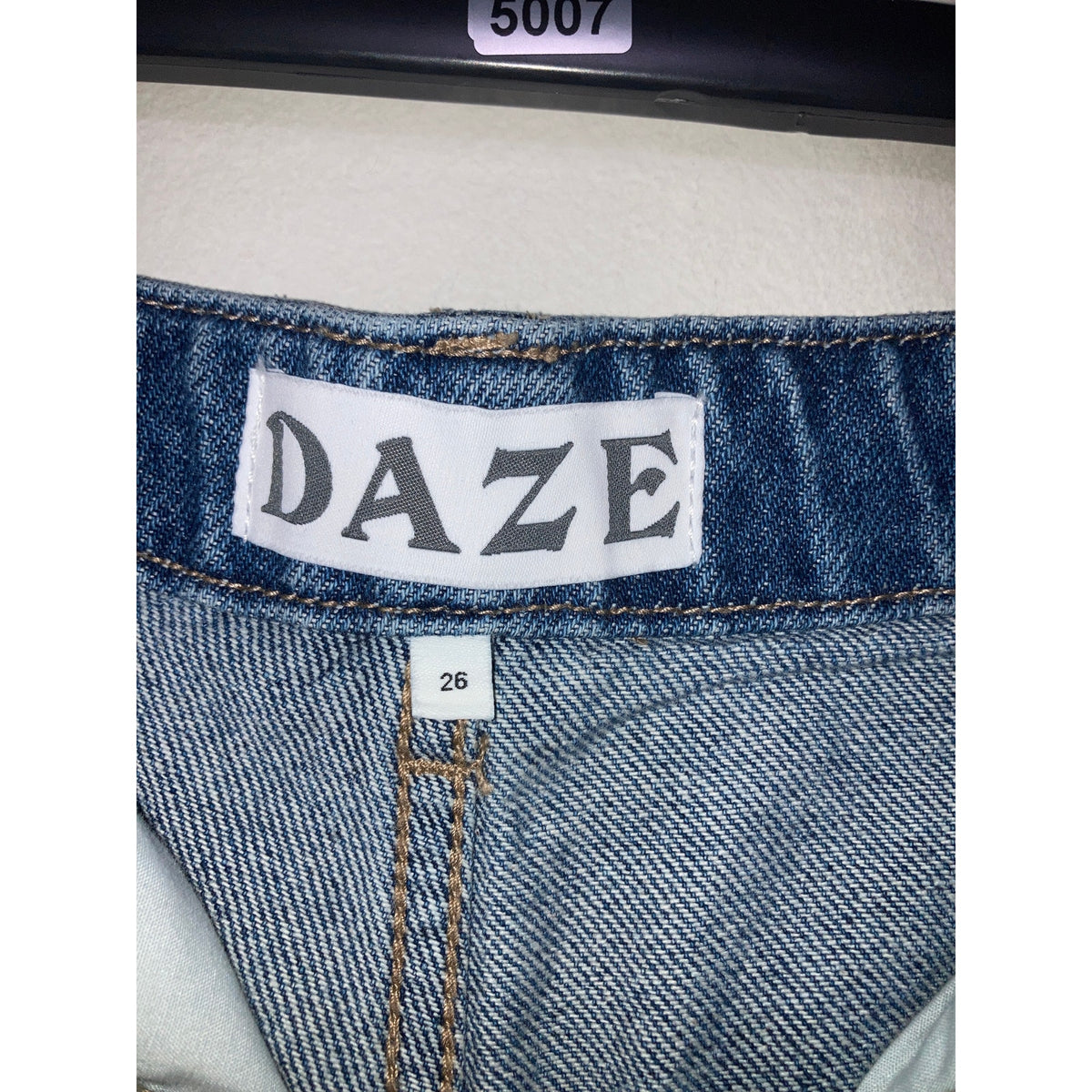 DAZE Medium Wash Wide Leg Denim Jeans Sz 26