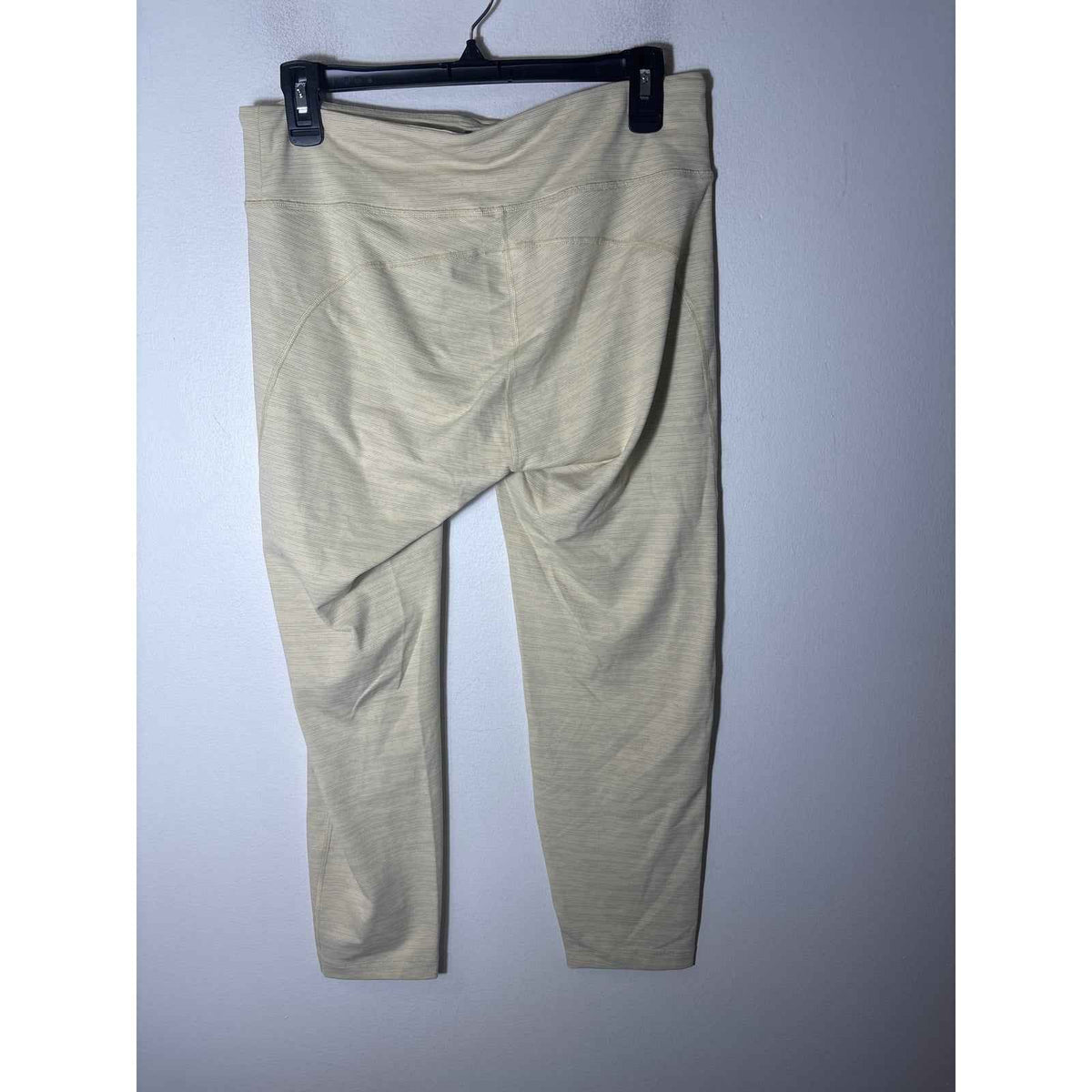 Outdoor Voices Pale Yellow Capri Ankle Leggings Sz XL