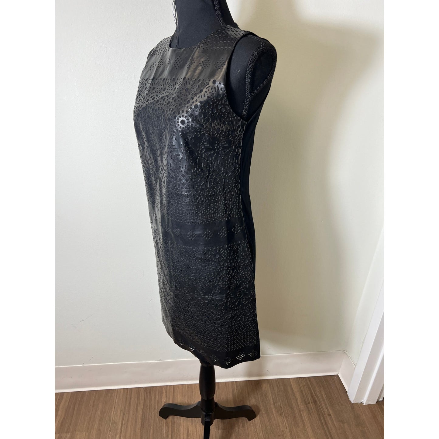 Sax Fifth Avenue Black Sleeveless Knee Length Dress Sz Small