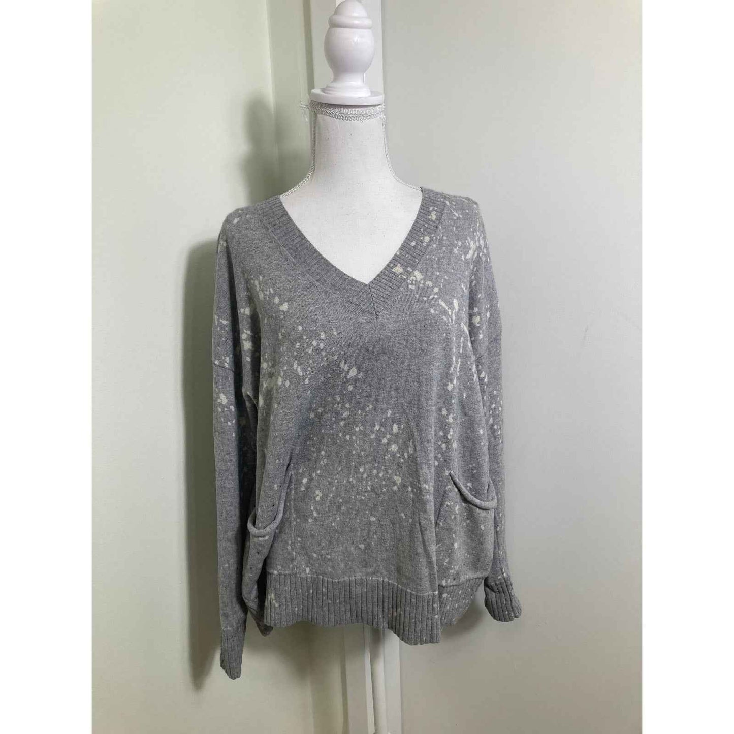 Lisa Todd Gray with White Flecks Sweater Sz M