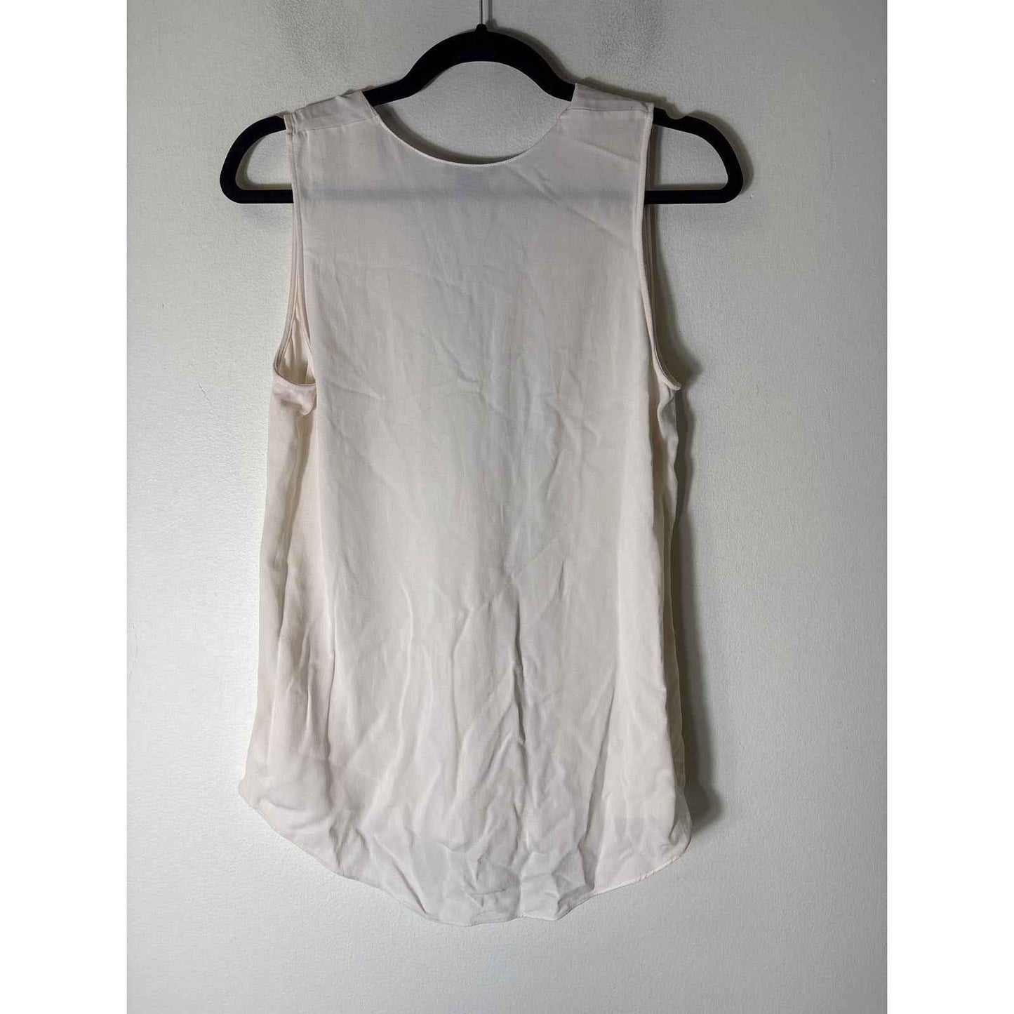 Theory Silk off White Sleeveless V-Neck Tank Sz M