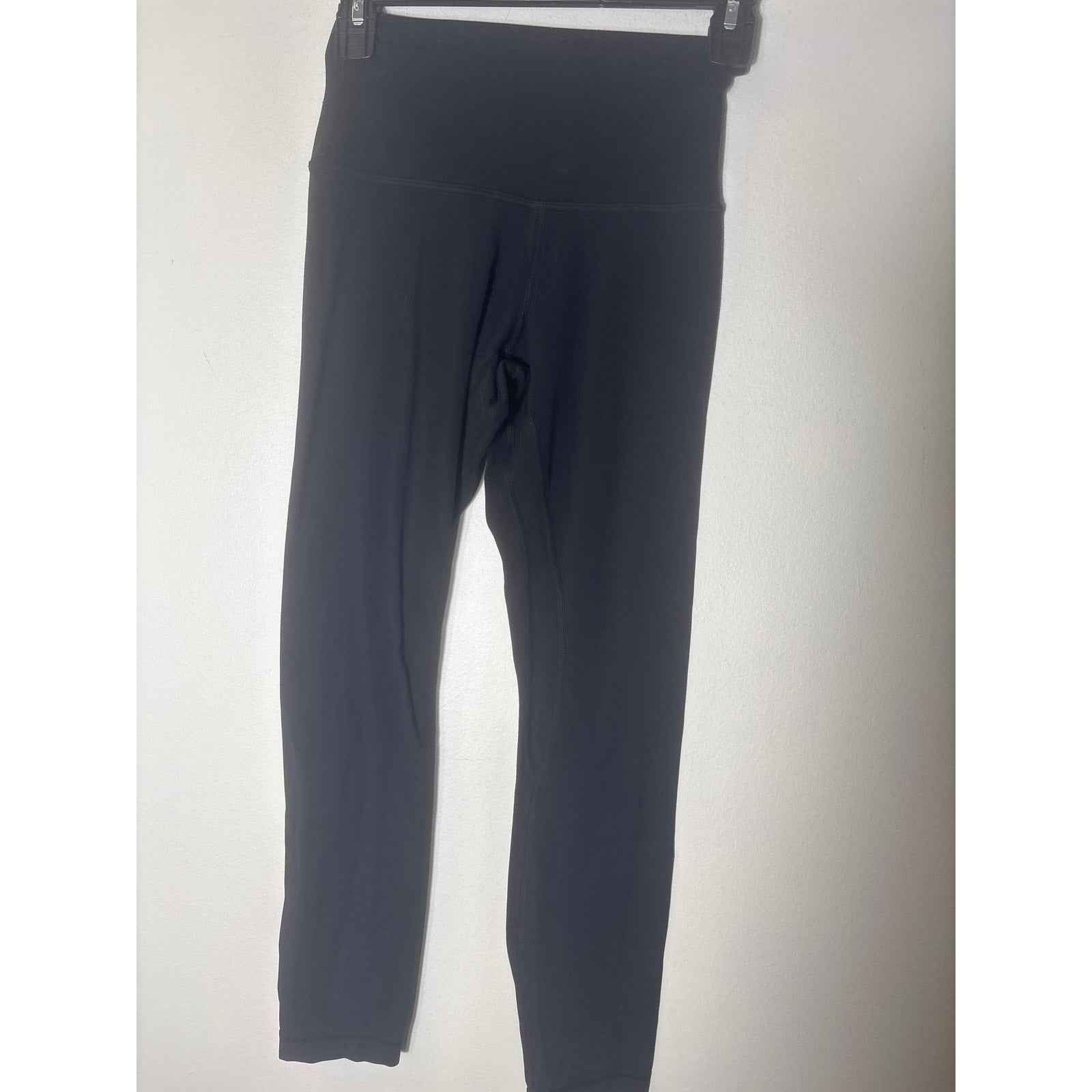 Lulu Lemon Black Ankle Athletic Leggings Sz 4