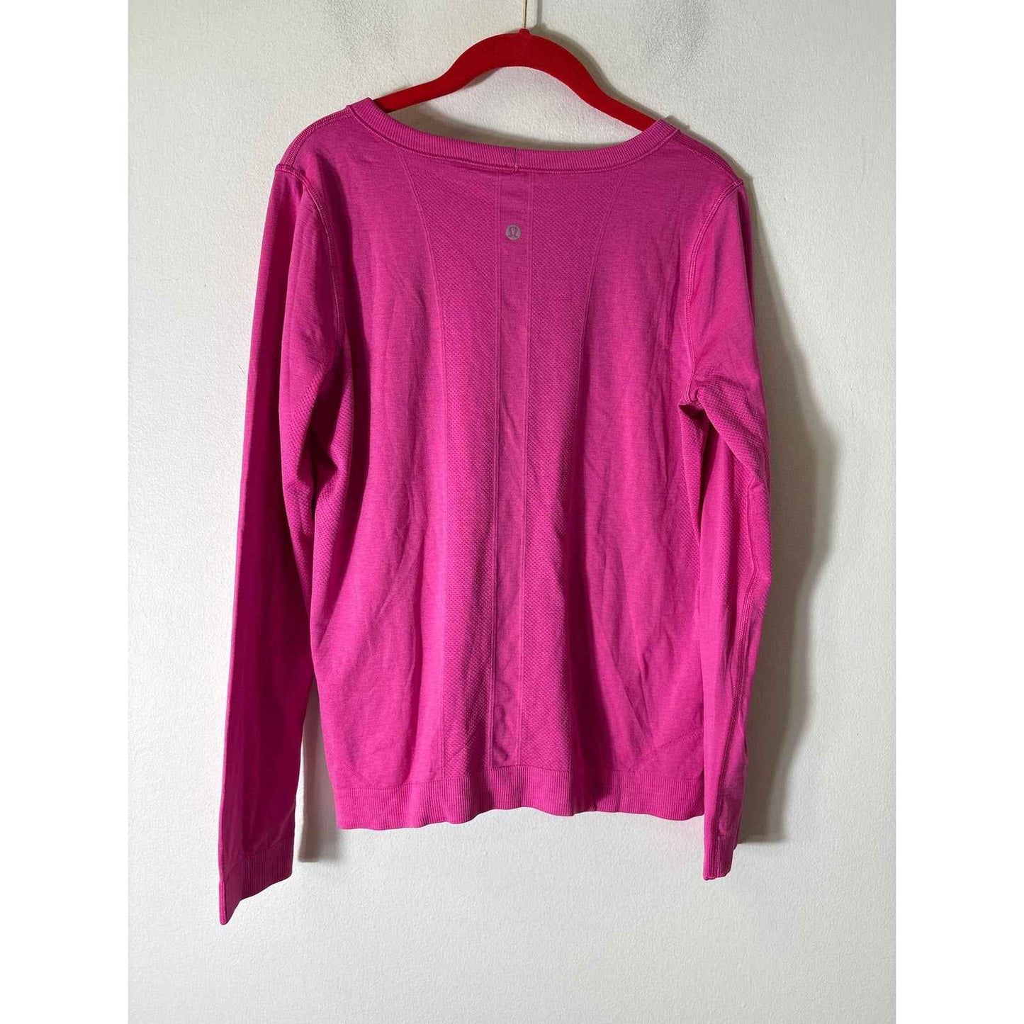 Lululemon Hot Pink Long Sleeve Athletic Top Sz 8
