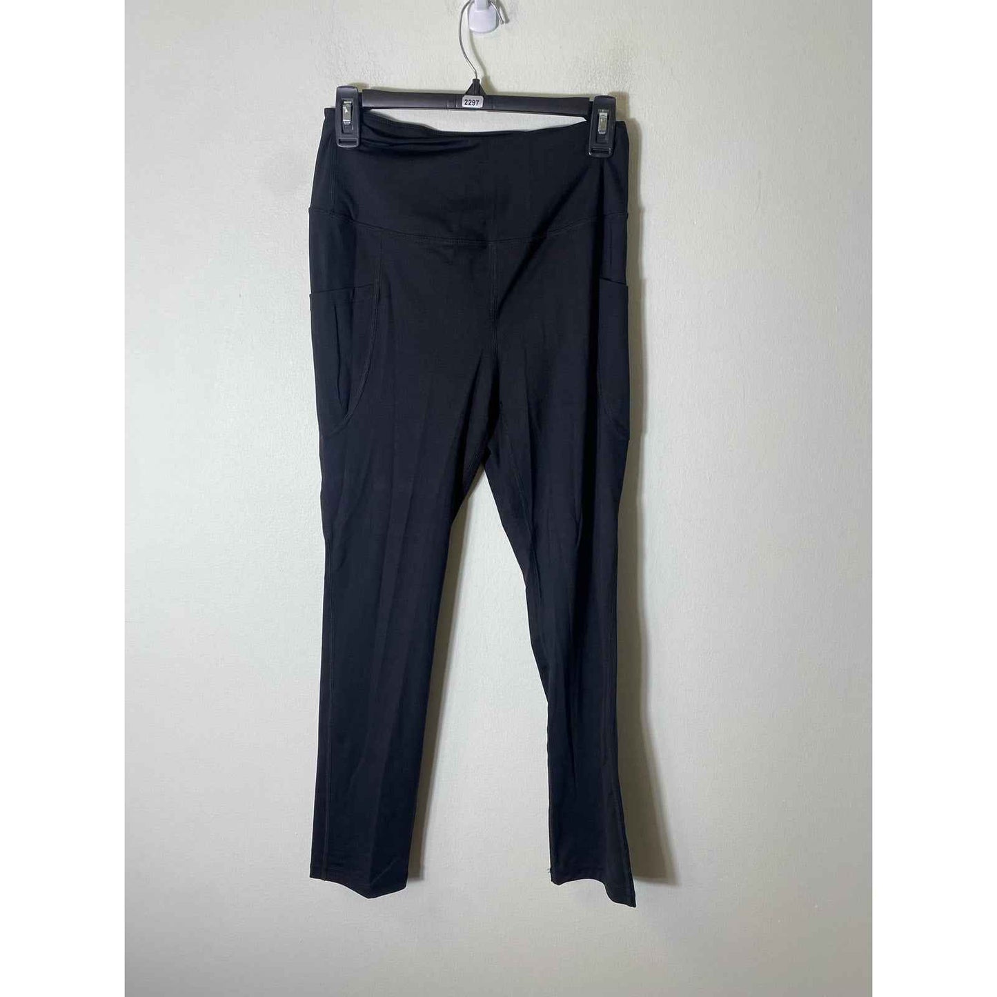 NWOT By Together Black Exercise Leggings 2 pockets Sz L