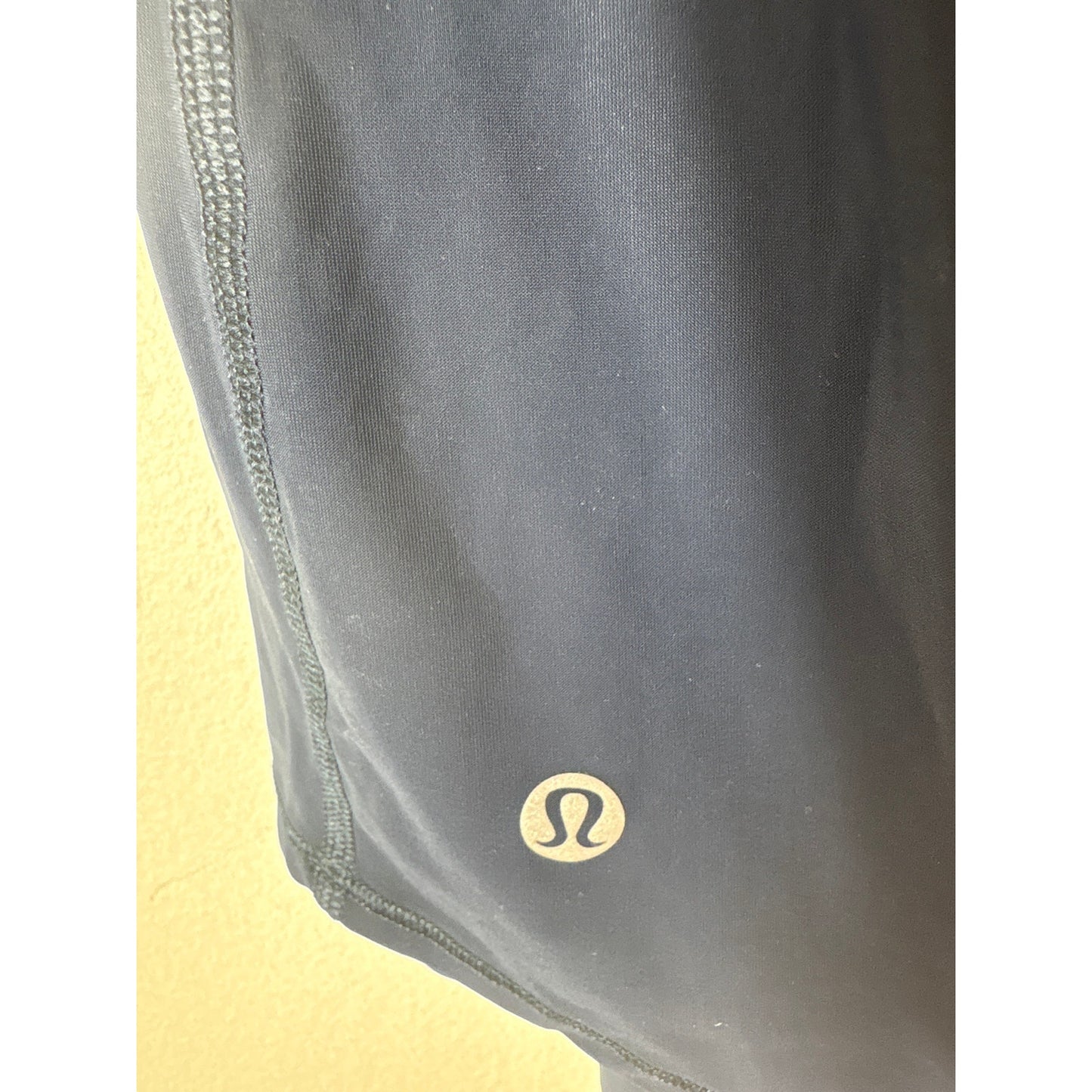 Lululemon Navy With Mesh Accents Athletic Tank Sz 6