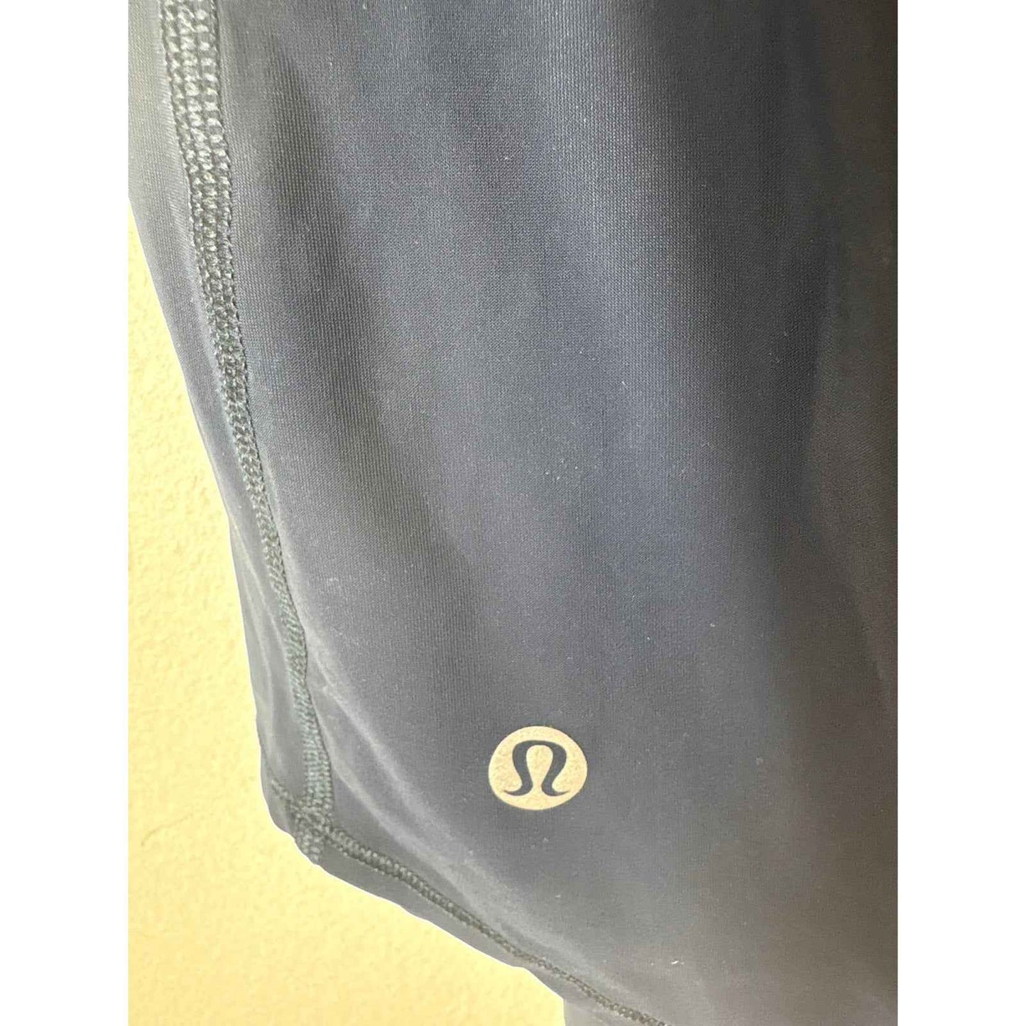 Lululemon Navy With Mesh Accents Athletic Tank Sz 6