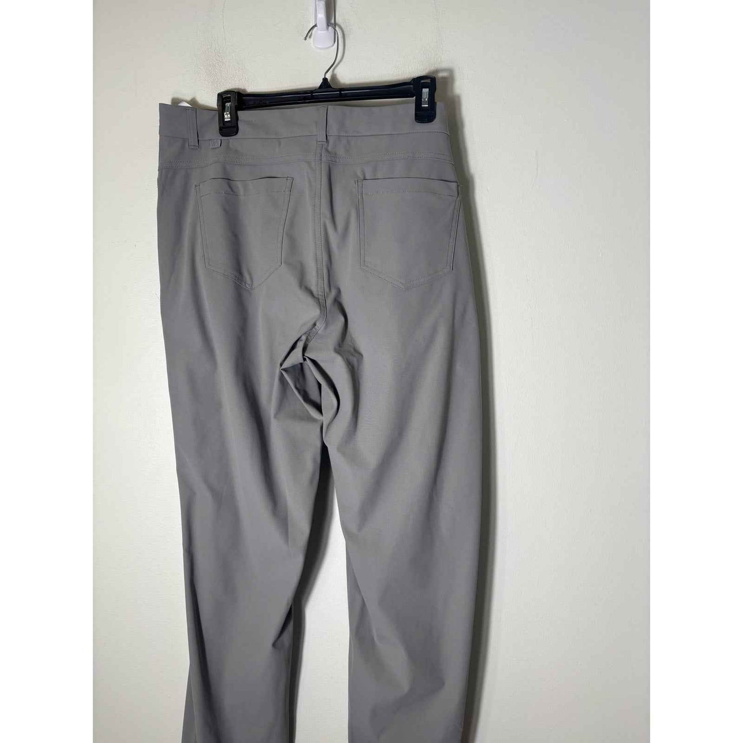 Men's VRST Gray Athletic Slacks Sz 36W x 34L