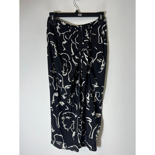 Zara Midi Black/white skirt sz xs