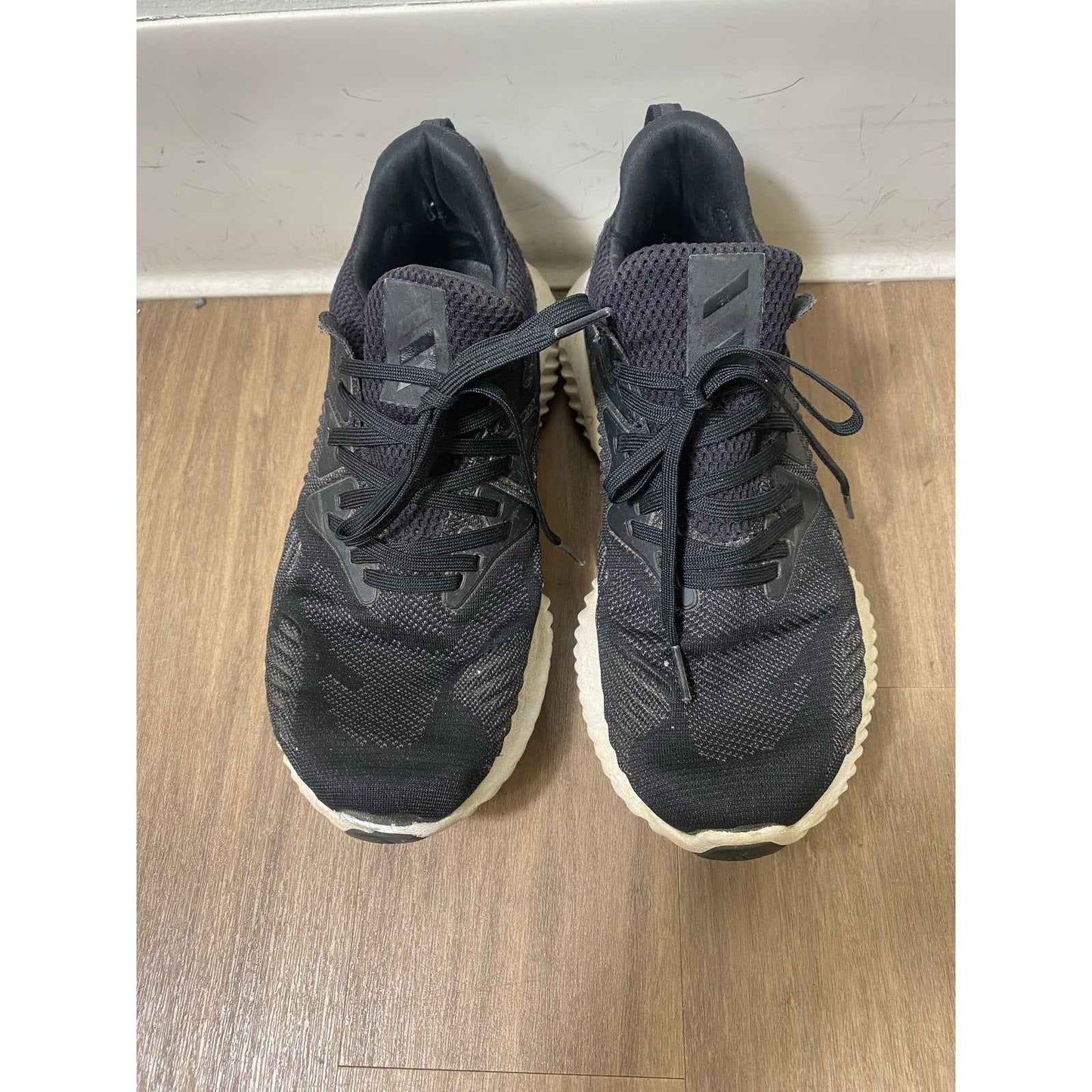 Continental Womens Black Tennis Shoes. Sz 9