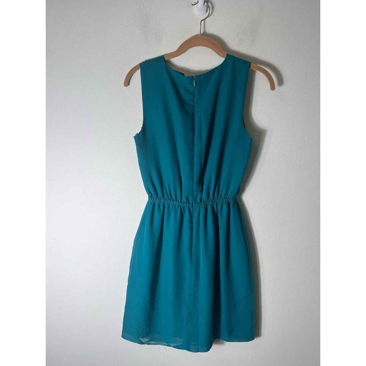 Shumaq Green Sleeveless Ruffled Knee Length Dress Size Small