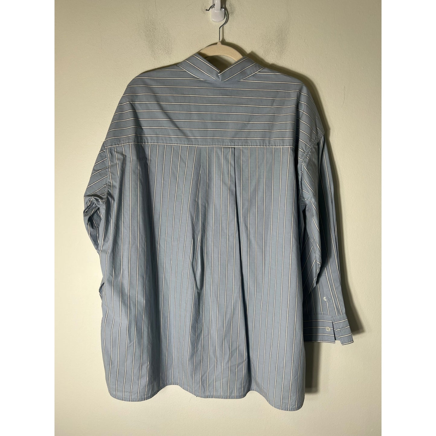 AG Light Blue White Stripe Long Sleeve Button Up Shirt Sz M