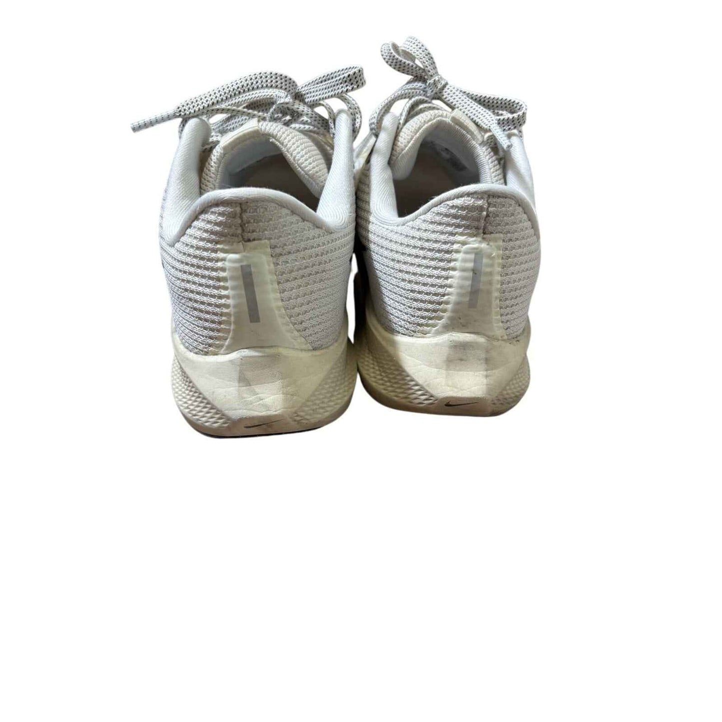 Woman's Nike White Pegasus 40 Air Zoom Sz 8