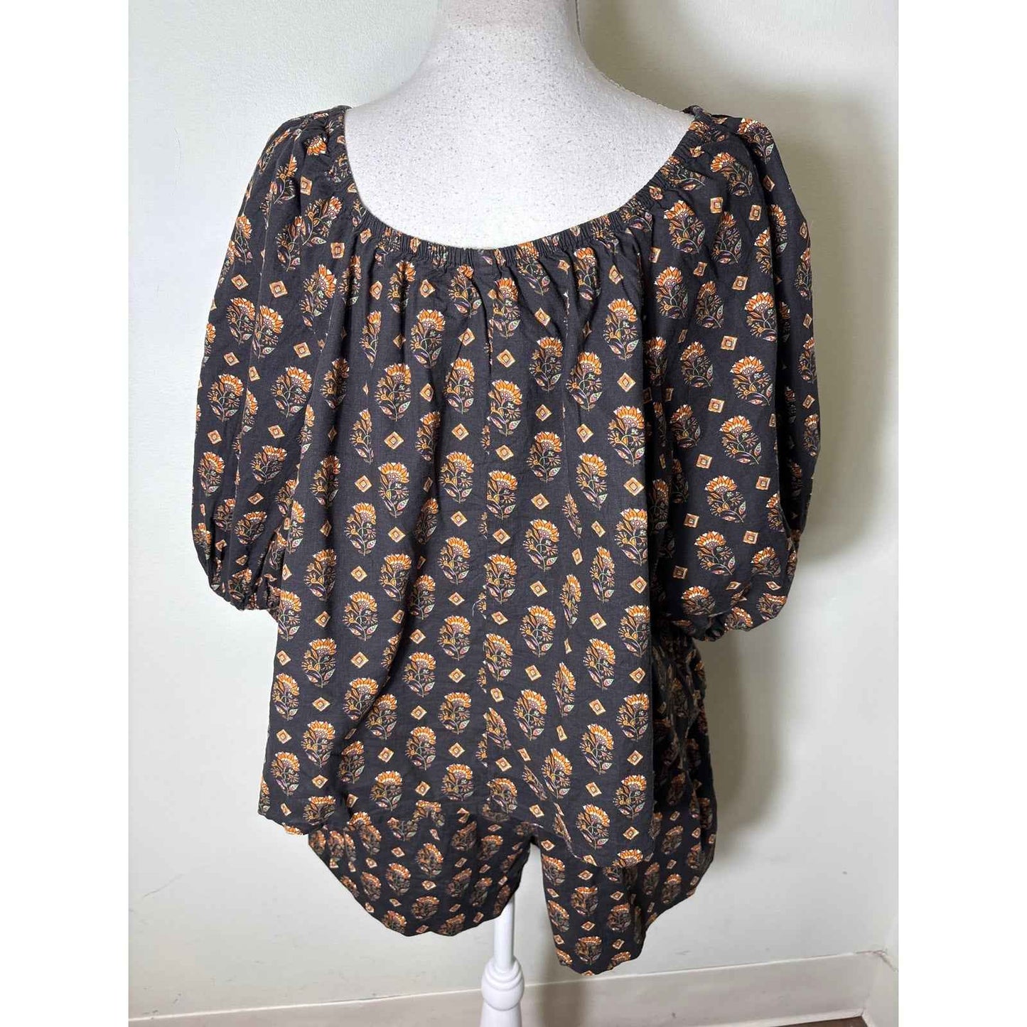 MNG Black Orange Half Puff Sleeve Shorts and Top Set Sz 6