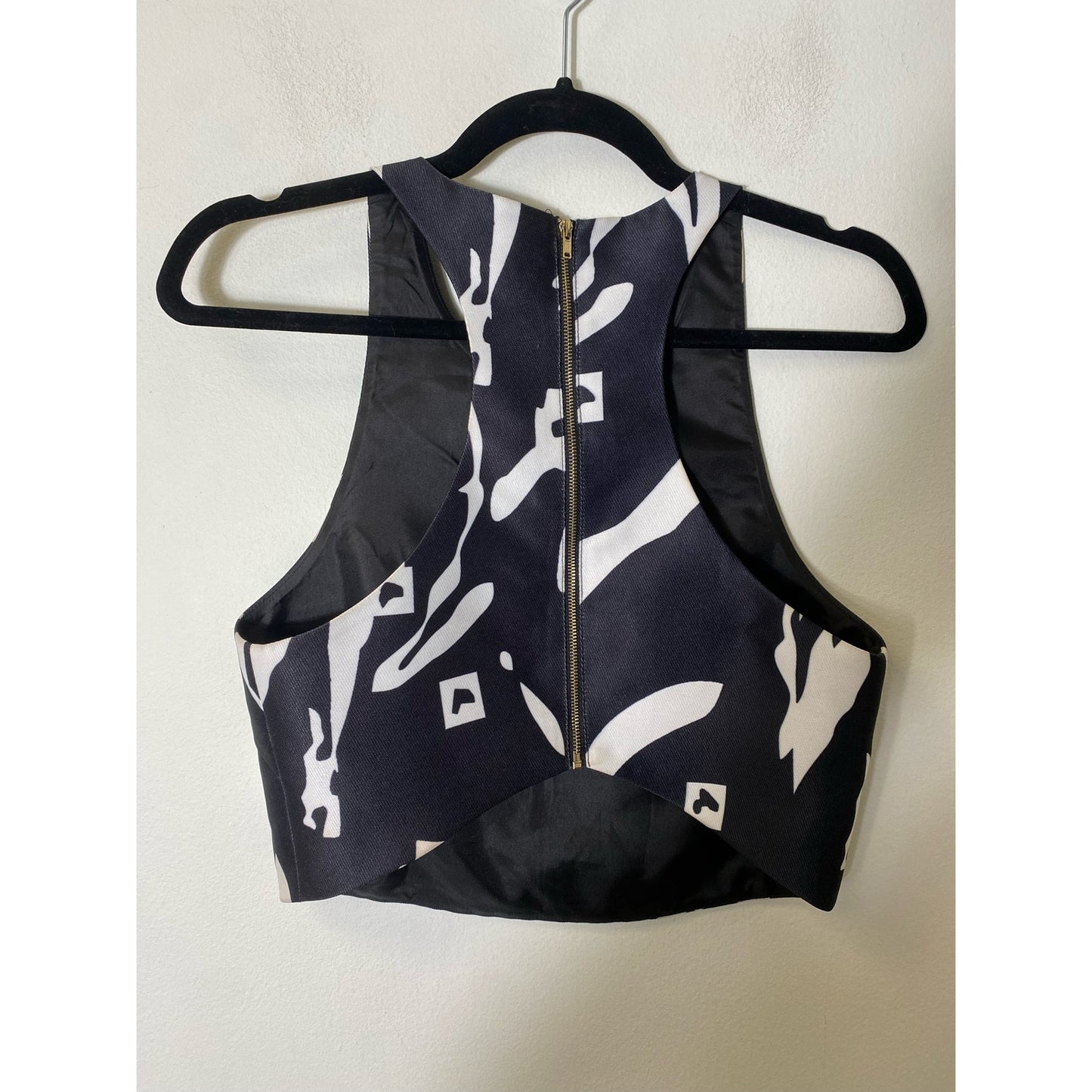 Blaque Label Black White Pattern Racerback Crop Top Sz XS