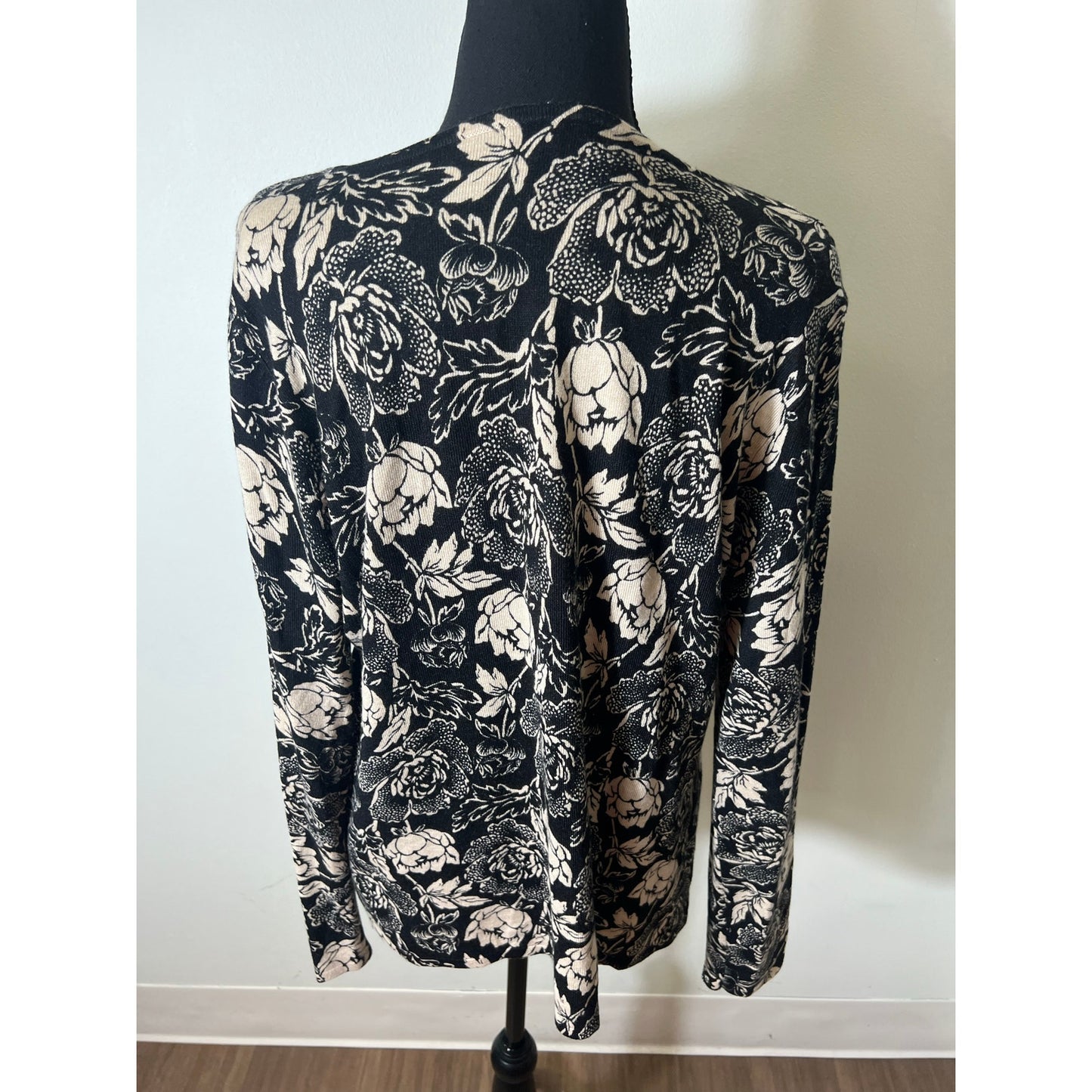 Leo & Ugo Floal Long Sleeve Knit Top Sz 5