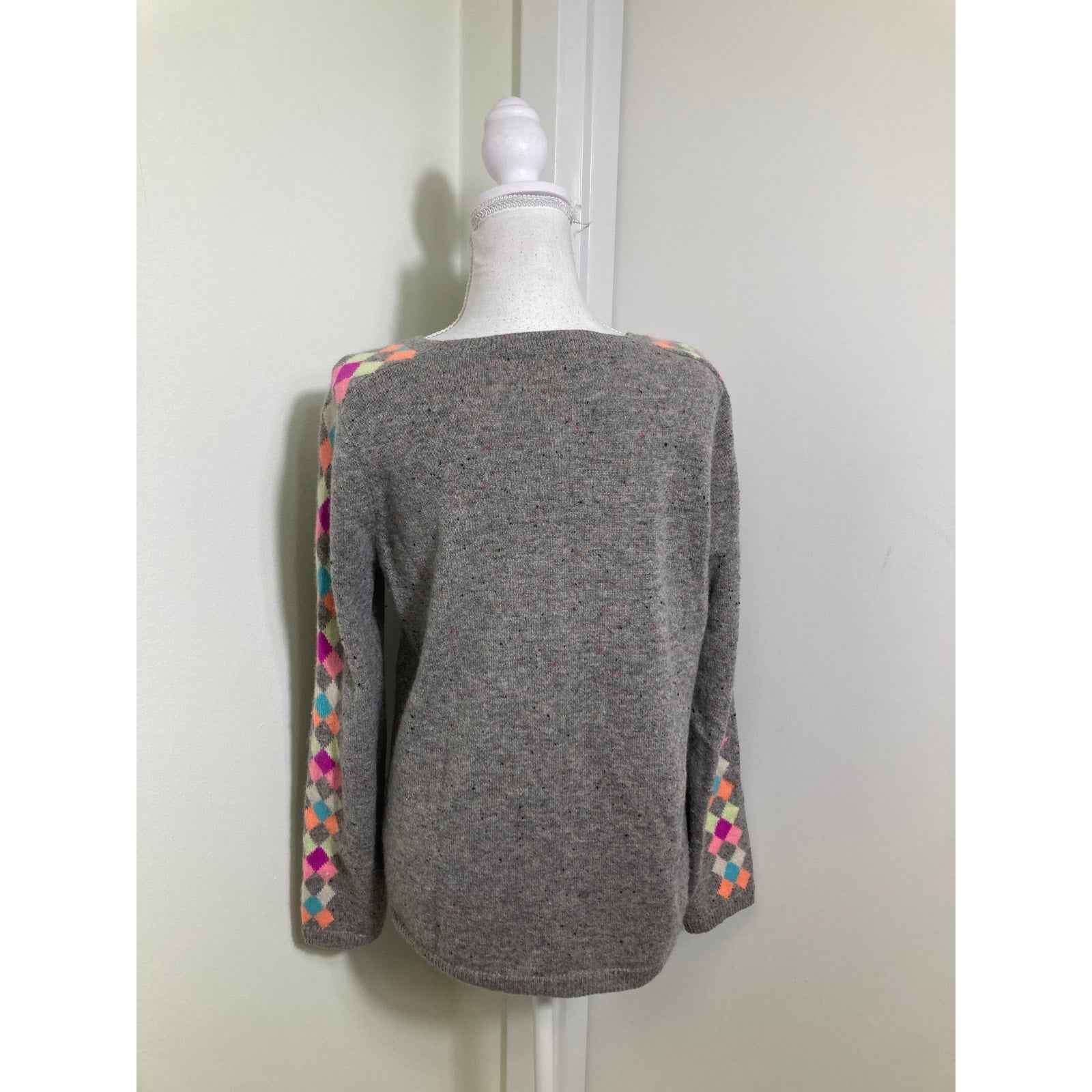 Lisa Todd Gray Cashmere Sweater w/ Colorful Flecks & Diamonds on sleeves Sz S