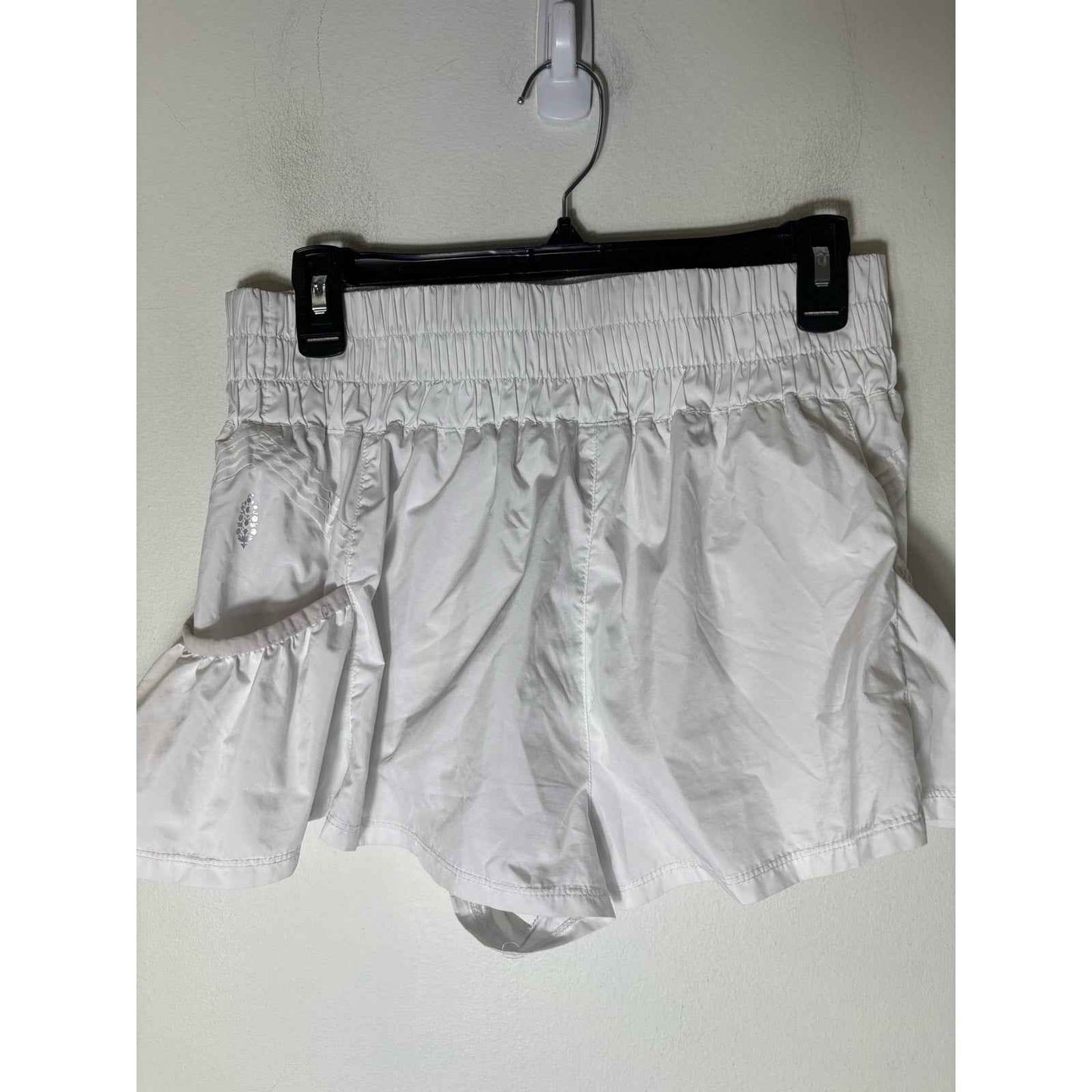Woman's Bundle of 2 Free People High Waisted White and Navy Flowy Shorts Sz M