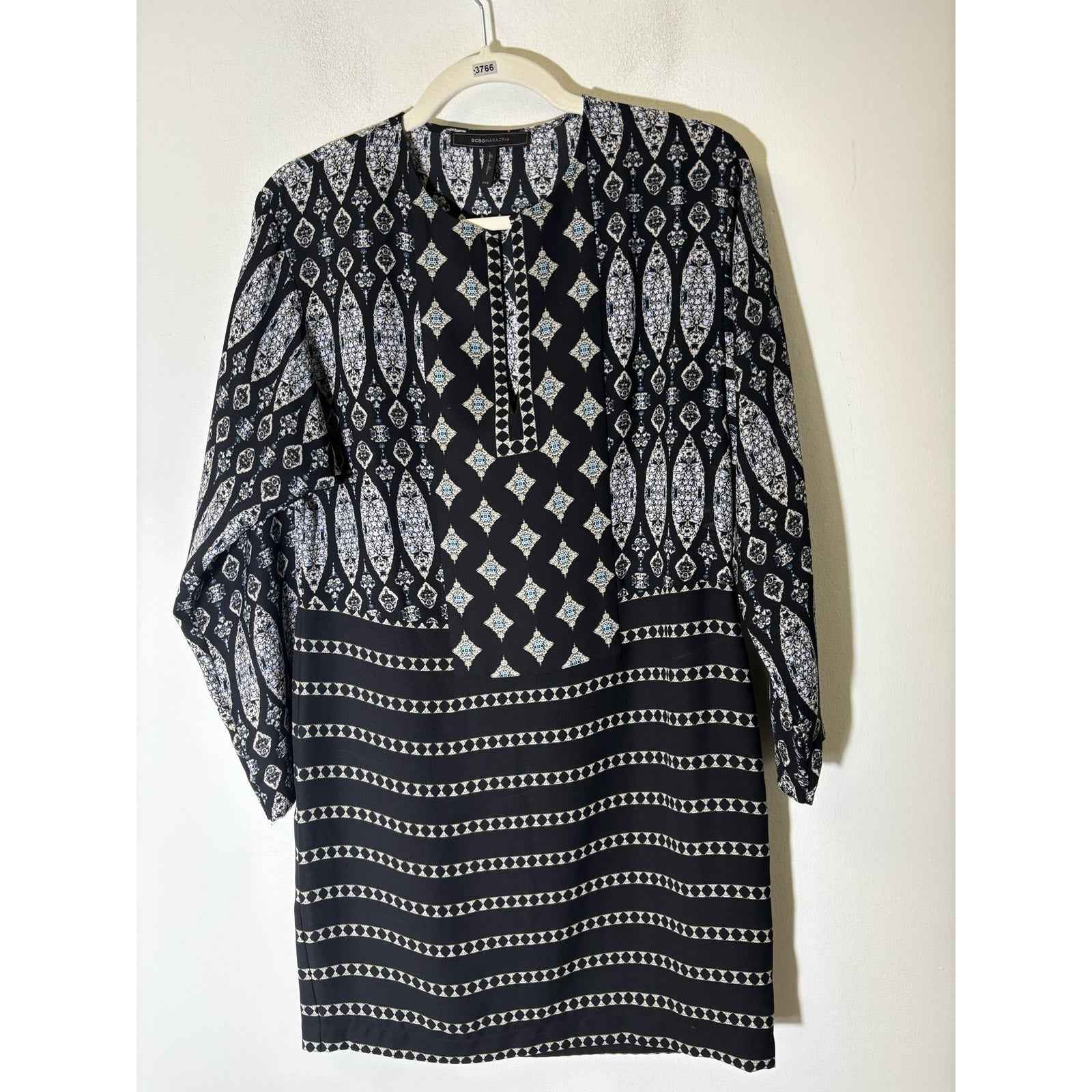 BCBG Black Long Sleeve V Neck Mini Dress Sz XXS