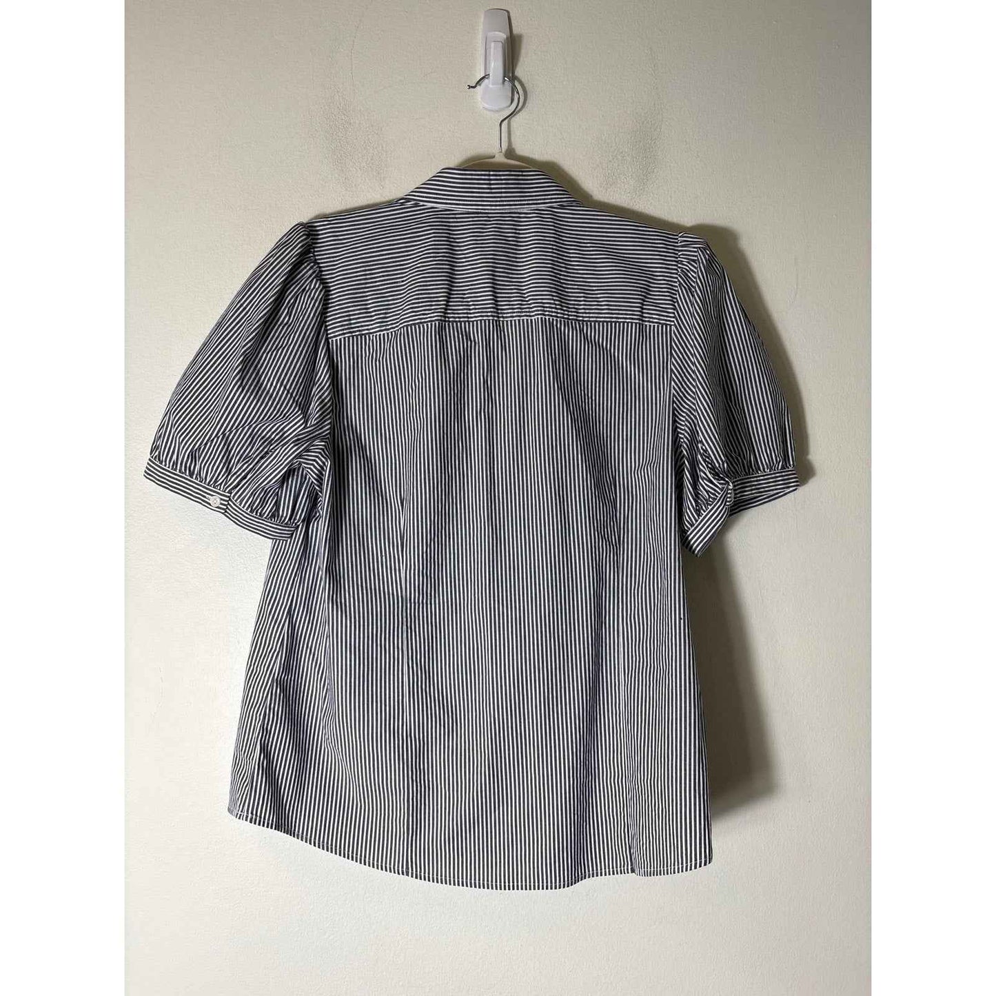 J. Crew Gray Pin Stripe Short Sleeve Button Up Cotton Shirt Sz M