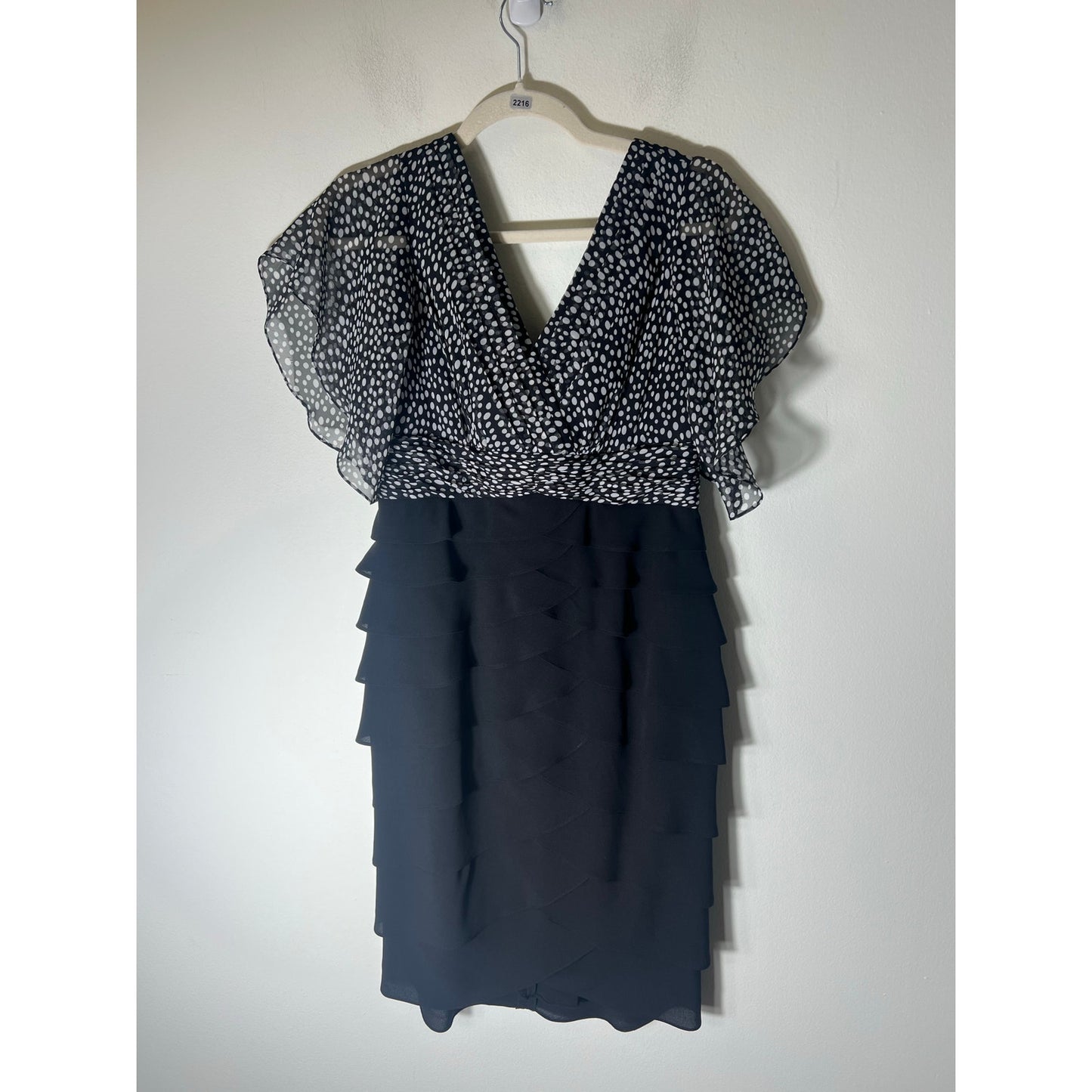 Adrianna Papell Black White Polka Dot Flutter Sleeve Knee Length Dress Sz 8