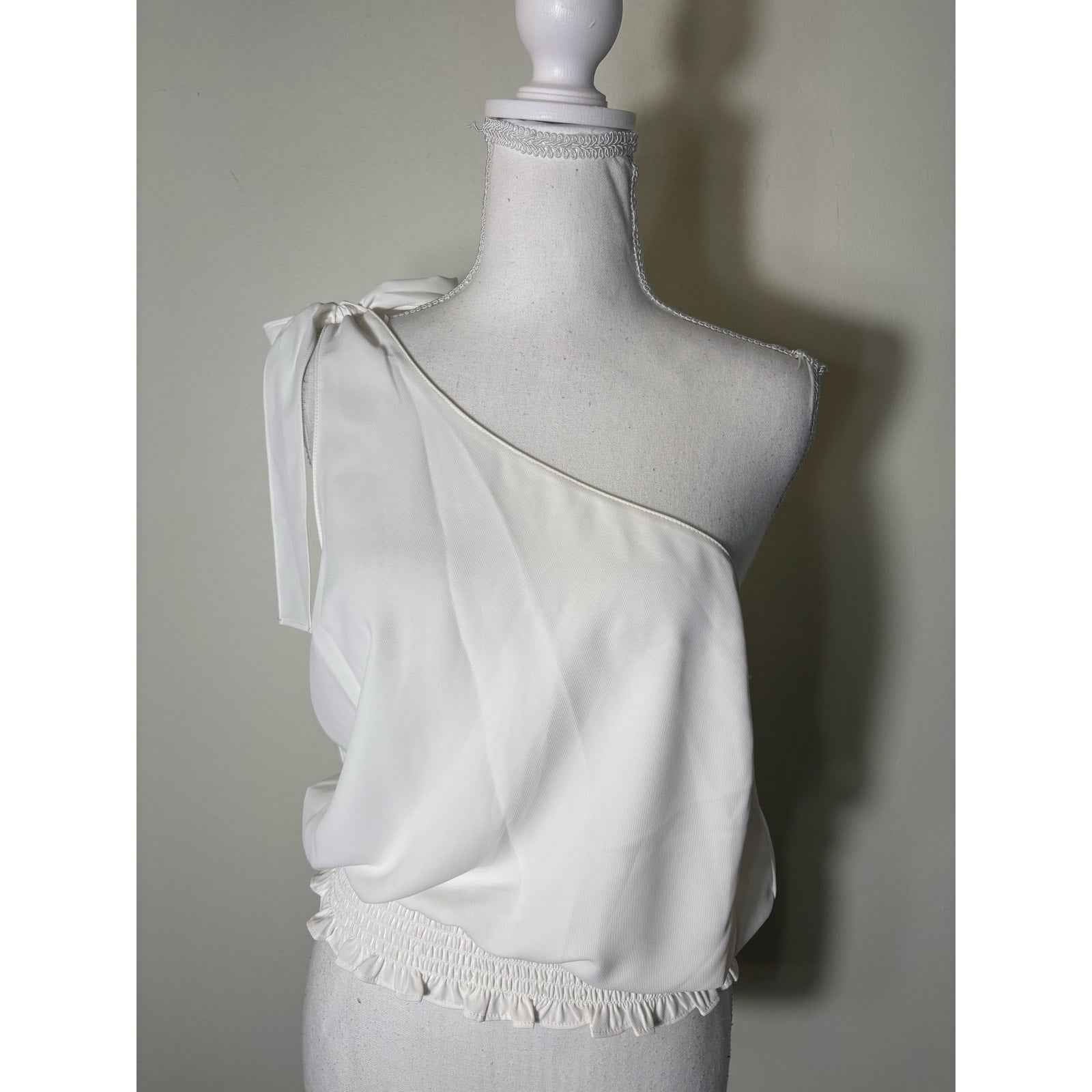 Amanda Uprichard White One Shoulder Cropped Smocked Waist Blouse Sz M