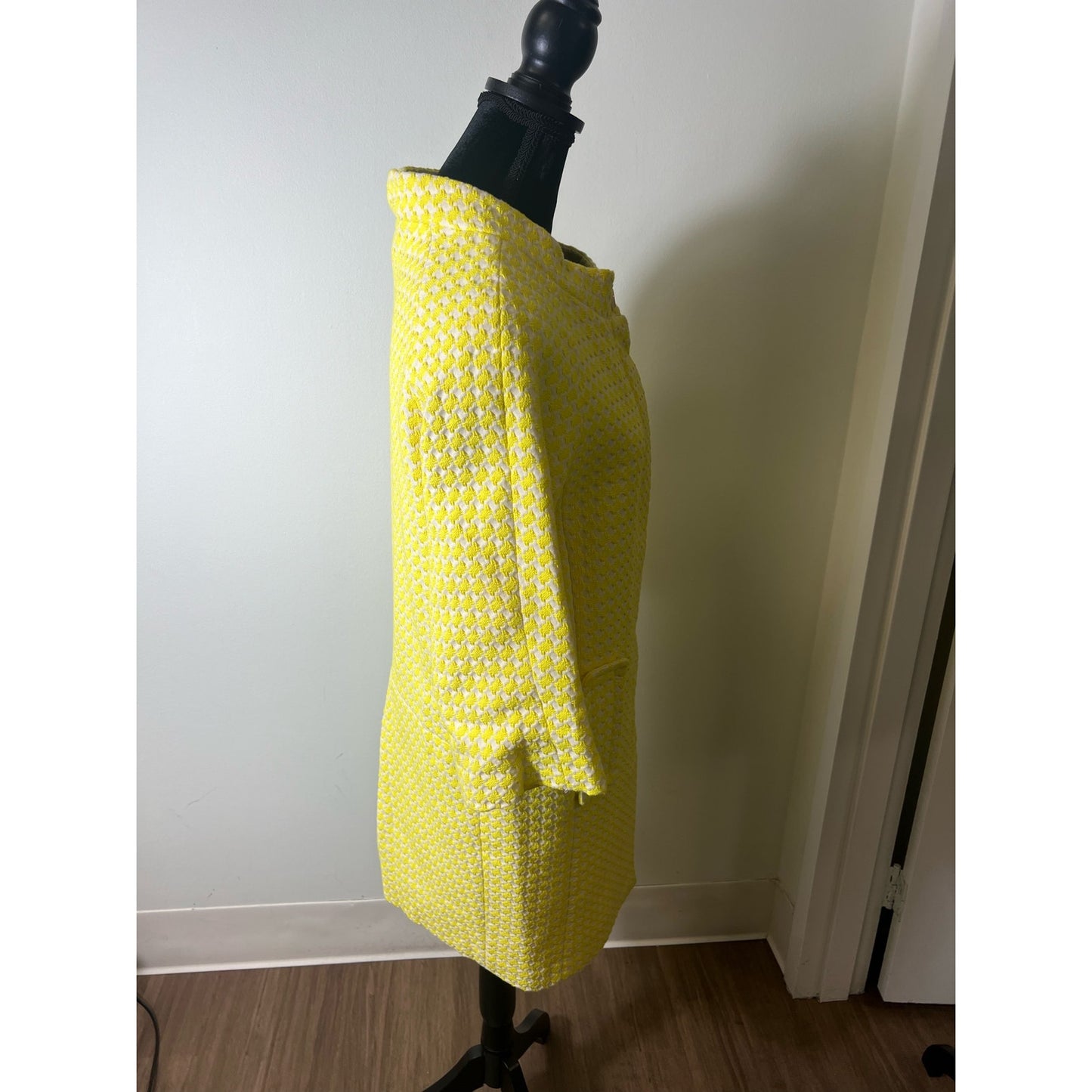 Hoss Intropia Yellow Jacket Sz 38