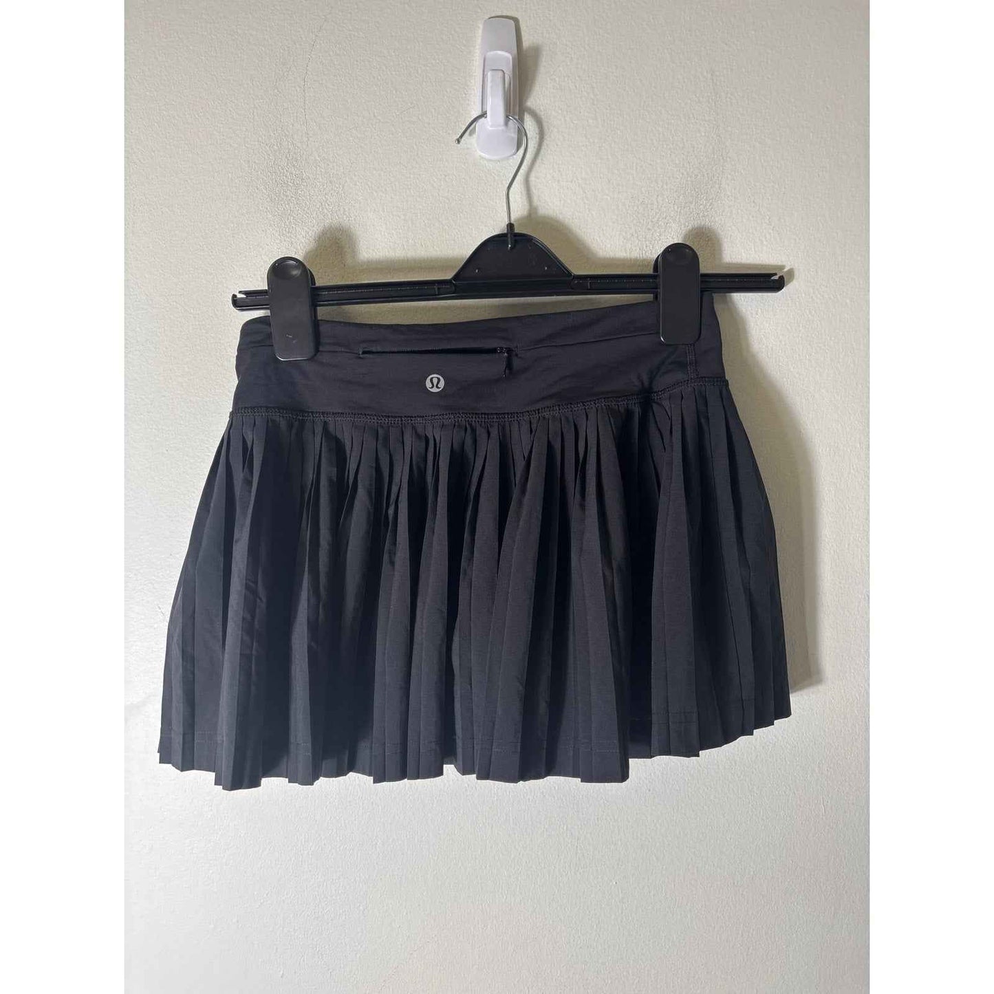 Lululemon Black Mini Pleat Tennis Skirt sz 4