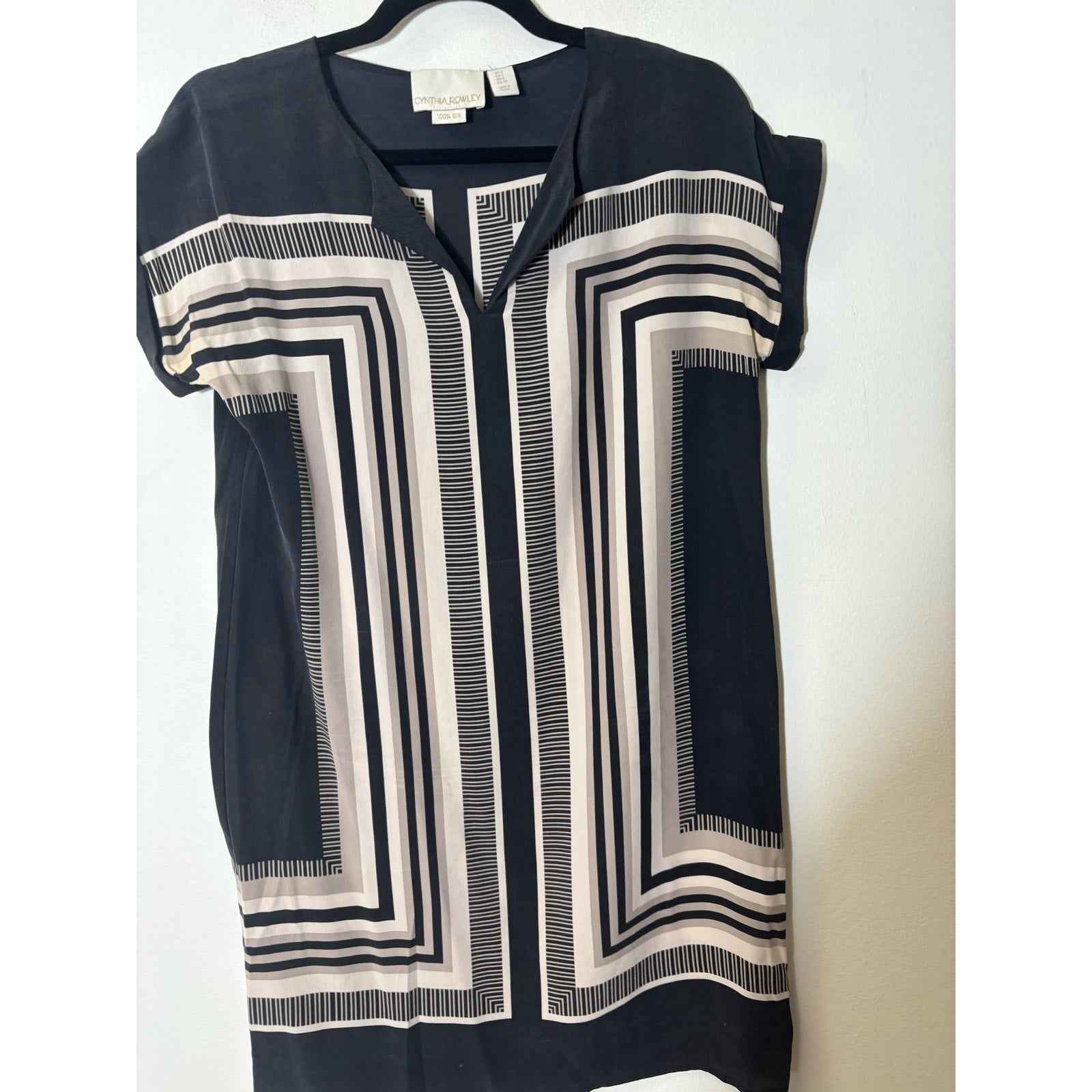 Cynthia Rowley 100% Silk Black/White Print Shift Mini Dress Sz 2