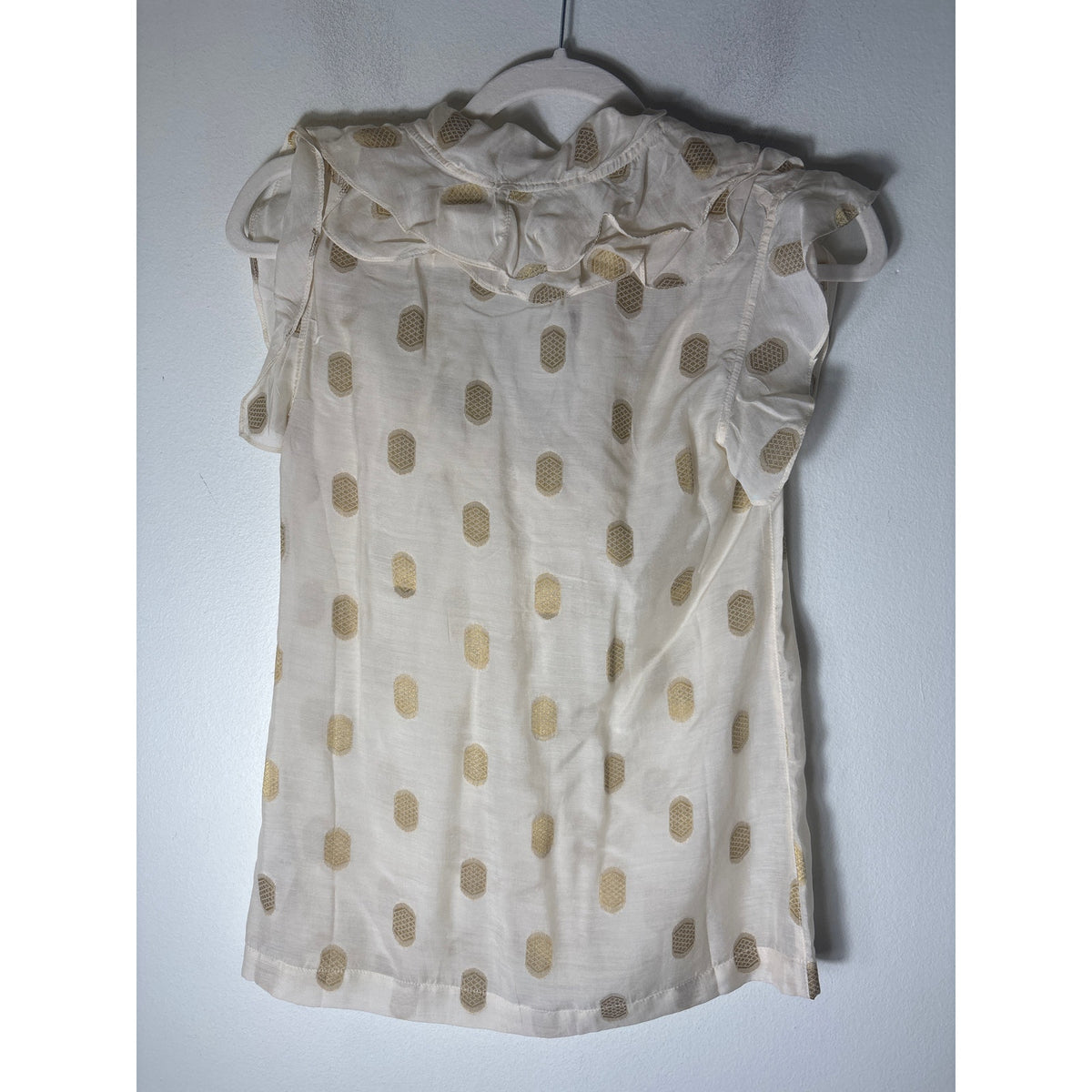 French Connection Of White Gold Flutter Sleeve Ruffle Top Sz 0