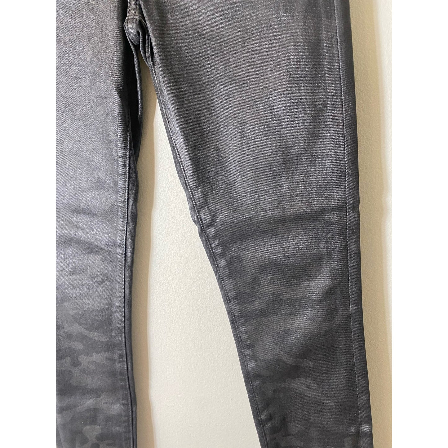 Joe's JJ Black Matte Finish Camo Skinny Jean Sz 24